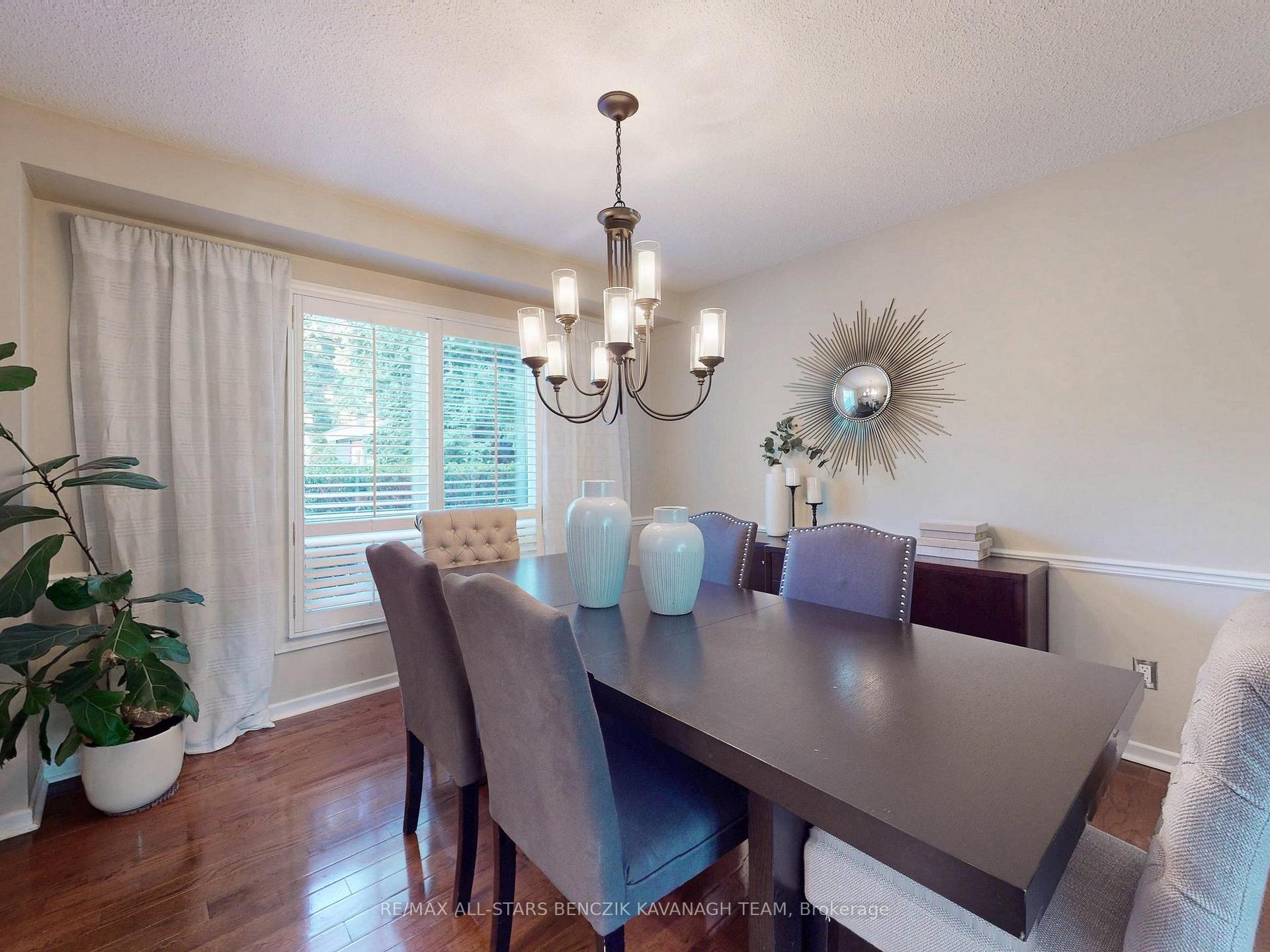 Photo 6 of 93 Sir Lancelot Drive, Markham, Markham Village — HOMEH