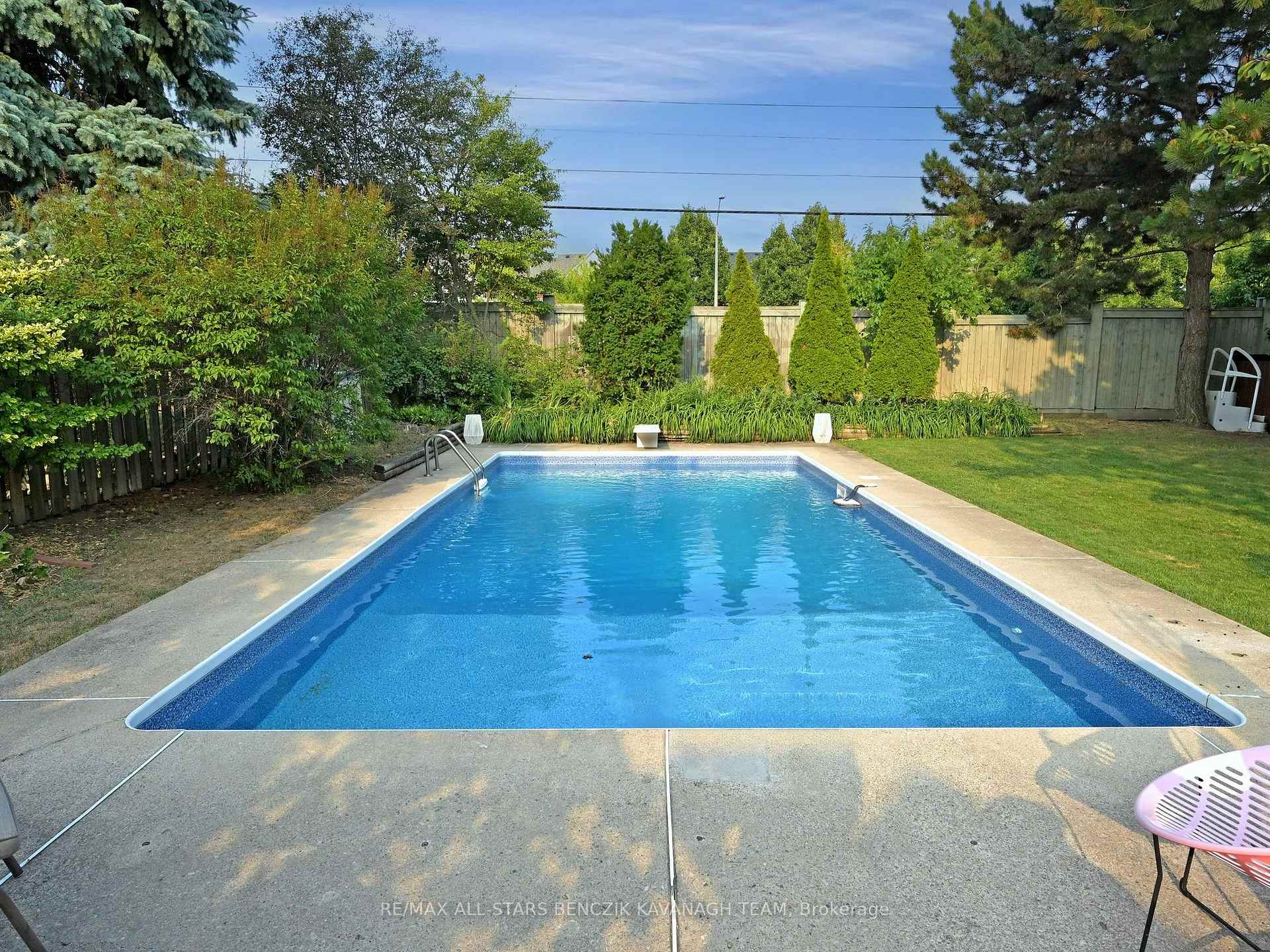 Photo 25 of 93 Sir Lancelot Drive, Markham, Markham Village — HOMEH