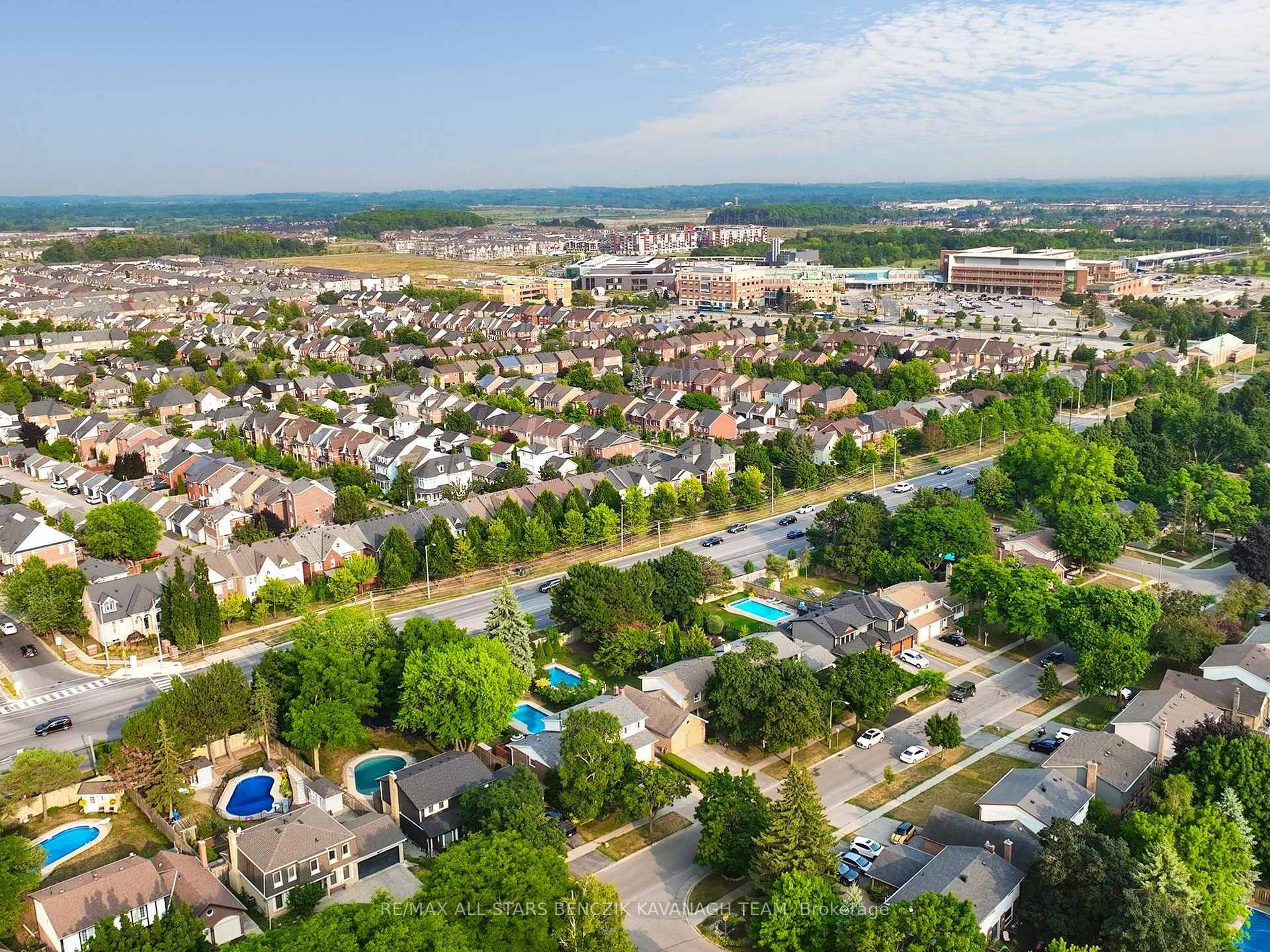 Photo 30 of 93 Sir Lancelot Drive, Markham, Markham Village — HOMEH