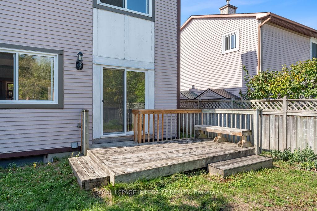 Photo 5 of 19 Hewitt Way, Ottawa, Kanata - Katimavik — HOMEH