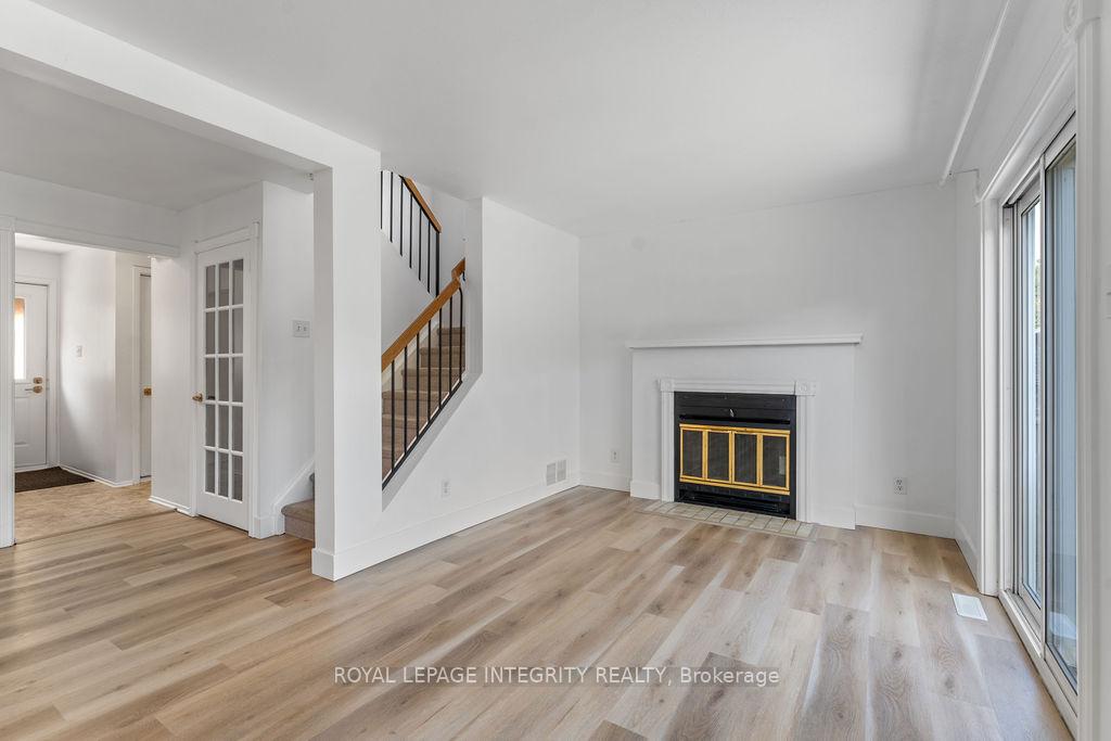 Photo 15 of 19 Hewitt Way, Ottawa, Kanata - Katimavik — HOMEH