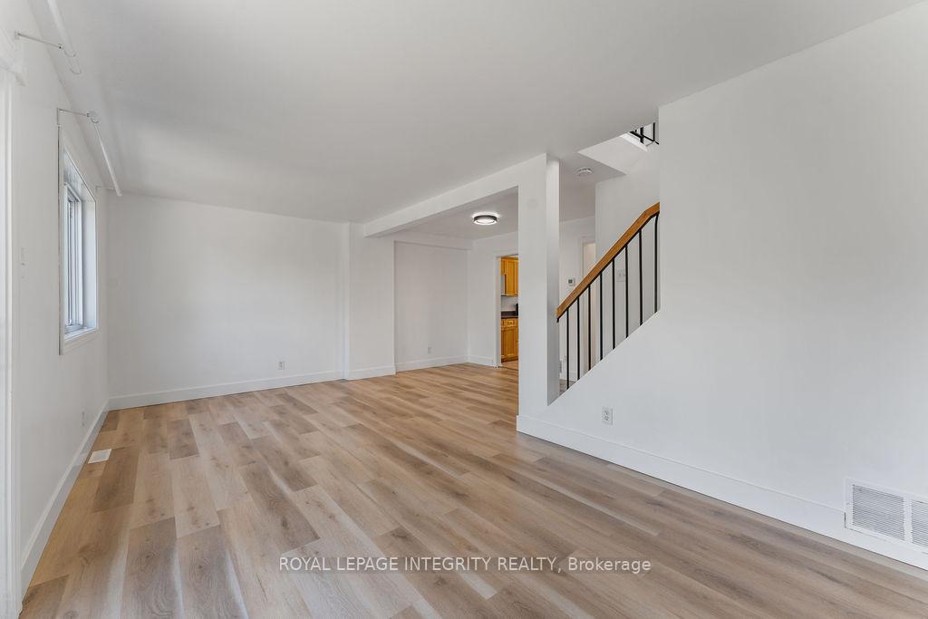 Photo 16 of 19 Hewitt Way, Ottawa, Kanata - Katimavik — HOMEH