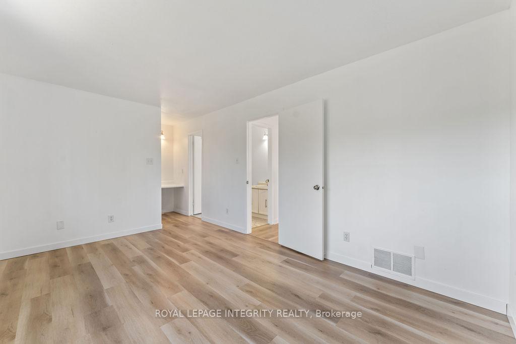 Photo 21 of 19 Hewitt Way, Ottawa, Kanata - Katimavik — HOMEH