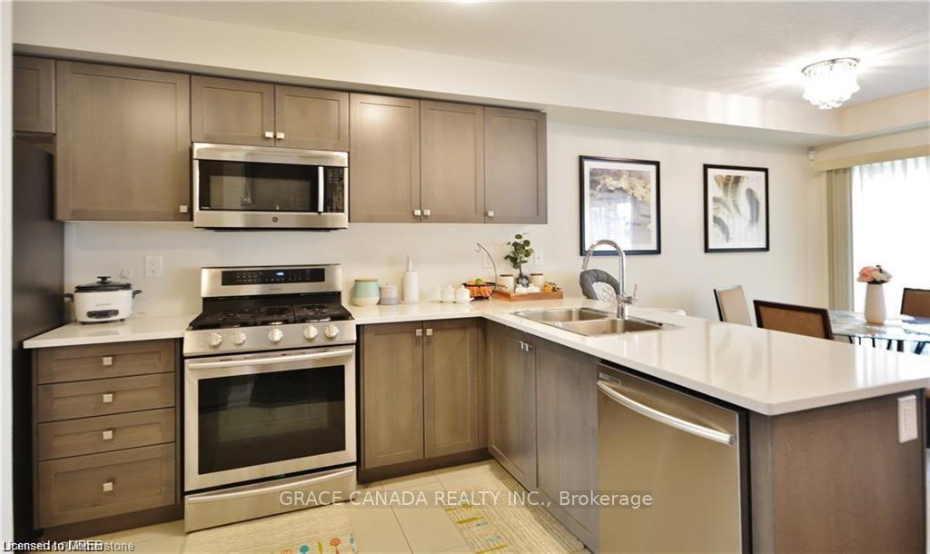 Photo 9 of 112 Bradshaw Drive, Hamilton, Stoney Creek — HOMEH