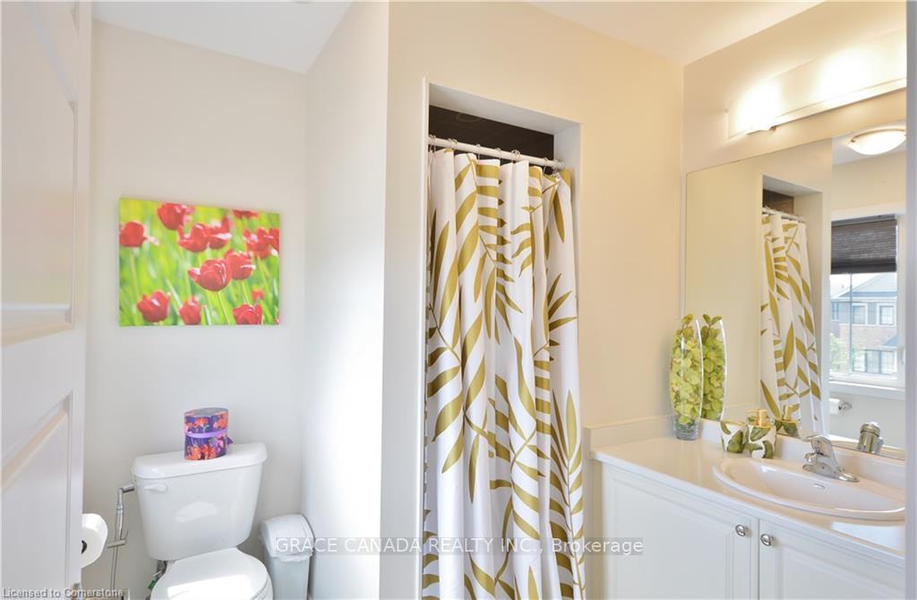Photo 10 of 112 Bradshaw Drive, Hamilton, Stoney Creek — HOMEH
