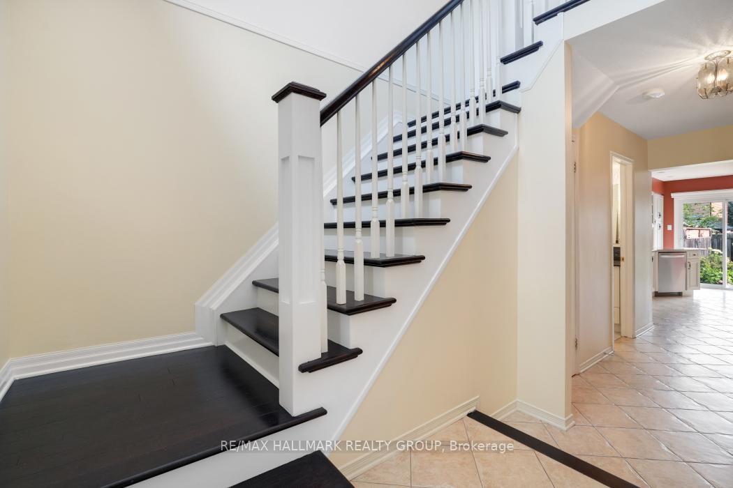 Photo 3 of 92 Waterton Crescent, Ottawa, Kanata - Bridlewood — HOMEH
