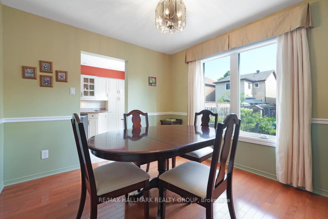Photo 13 of 92 Waterton Crescent, Ottawa, Kanata - Bridlewood — HOMEH