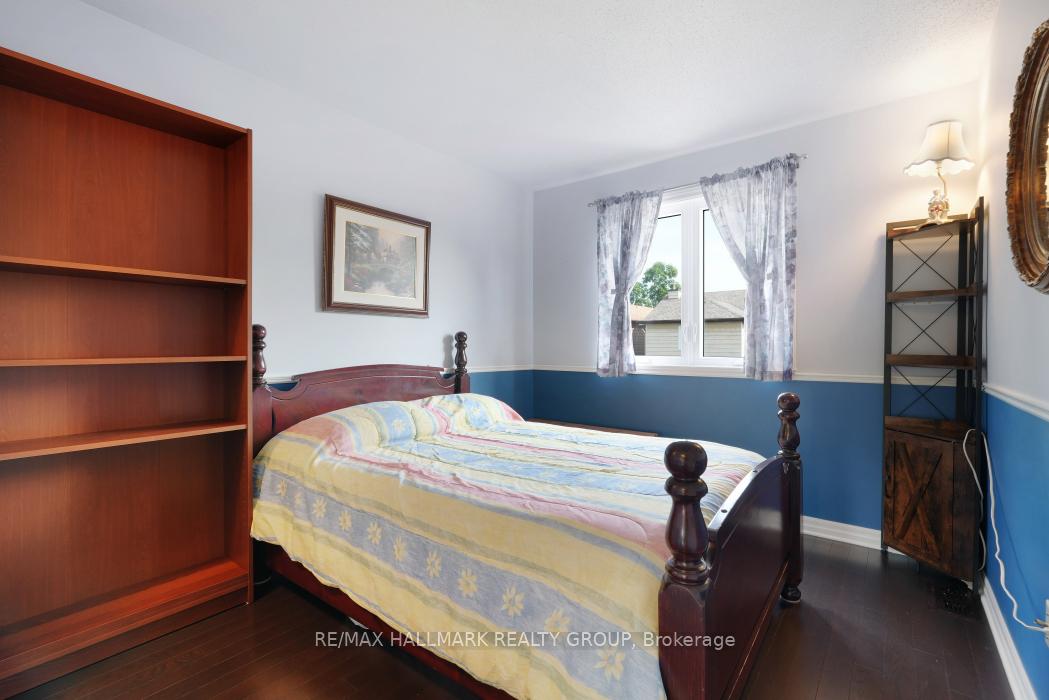 Photo 21 of 92 Waterton Crescent, Ottawa, Kanata - Bridlewood — HOMEH