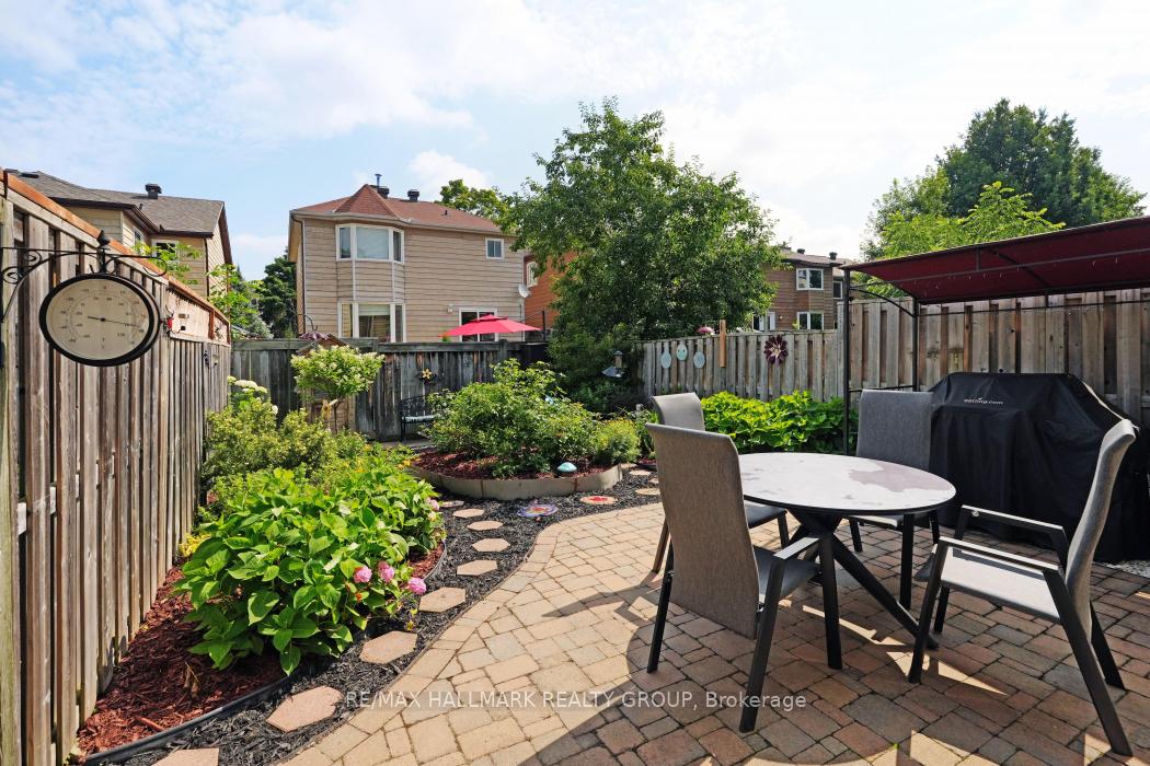 Photo 26 of 92 Waterton Crescent, Ottawa, Kanata - Bridlewood — HOMEH