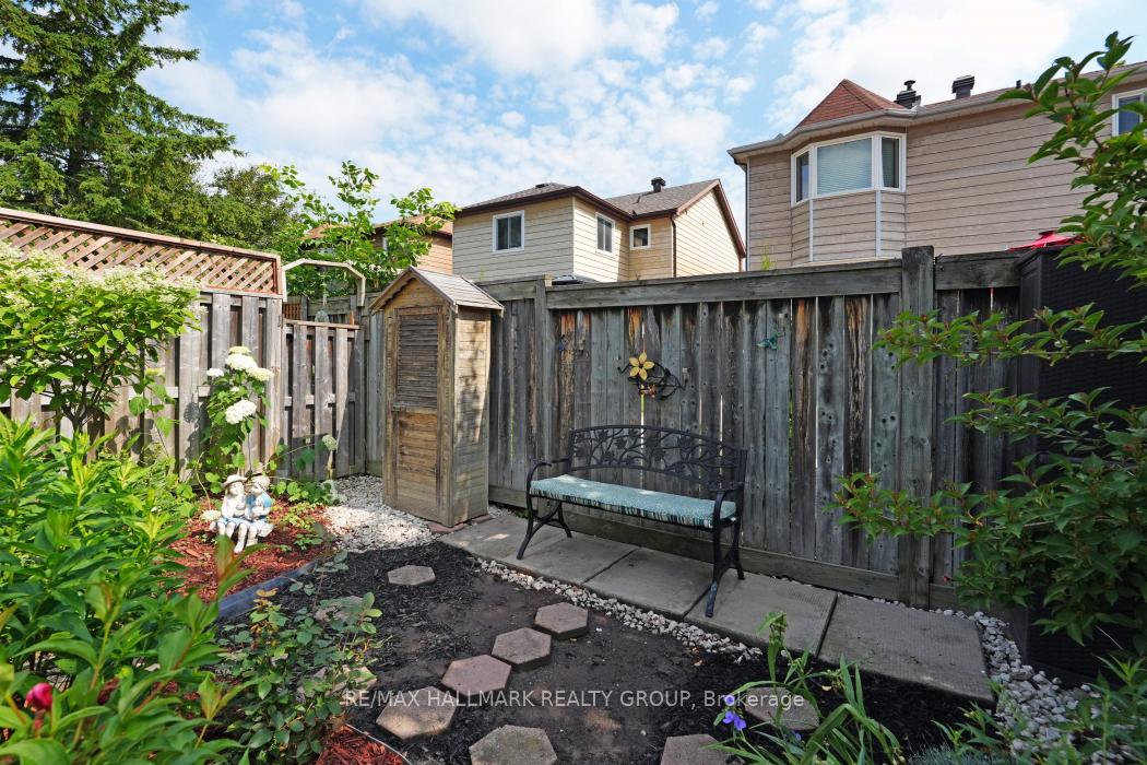 Photo 28 of 92 Waterton Crescent, Ottawa, Kanata - Bridlewood — HOMEH