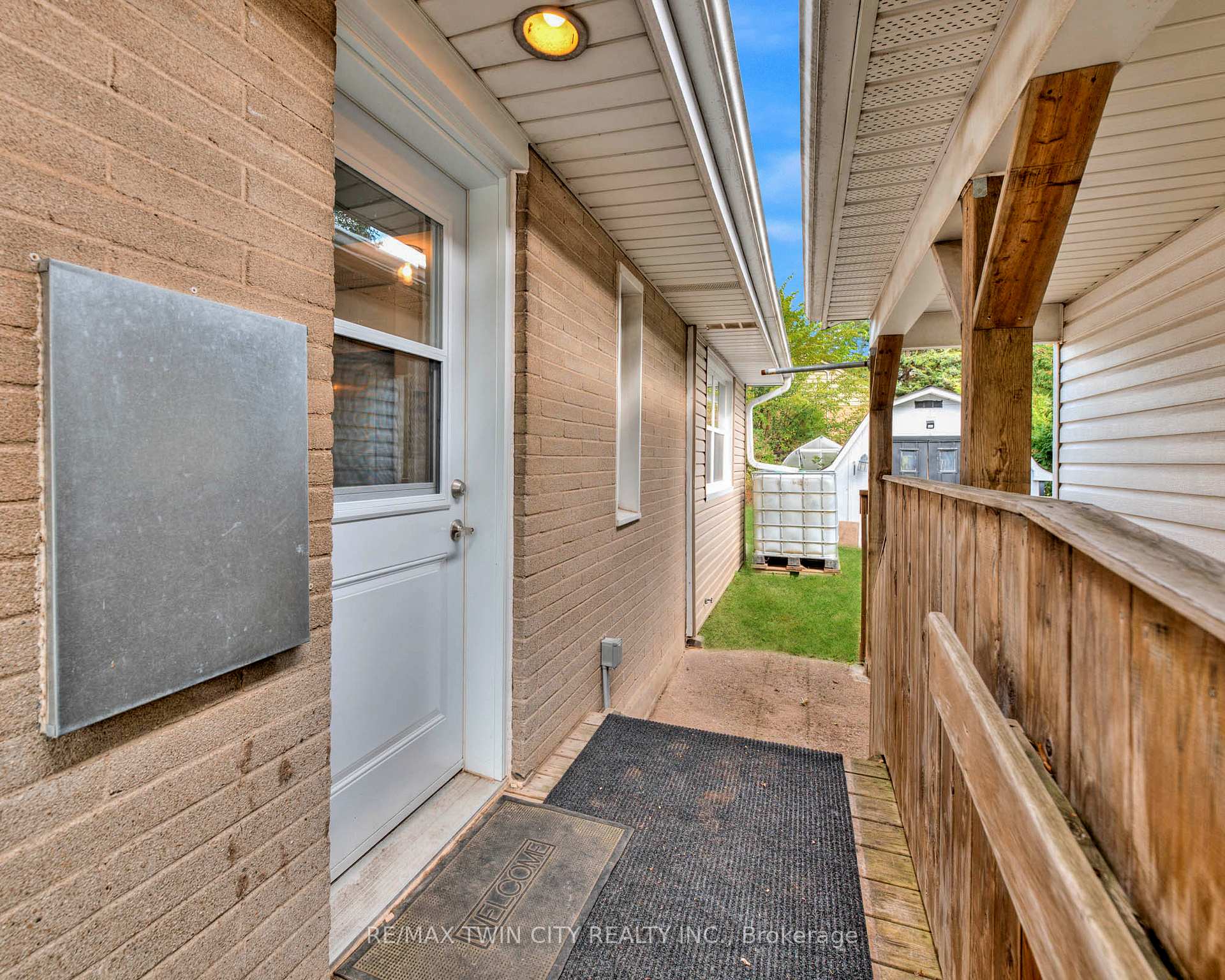 Photo 7 of 124 Fairfield Avenue, Kitchener, Fairfield — HOMEH