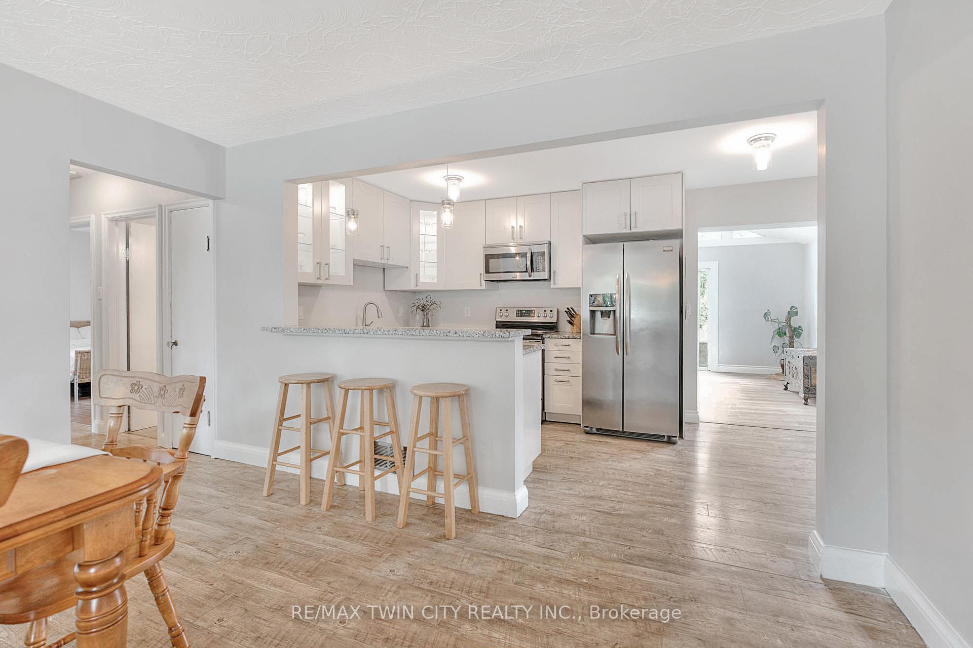 Photo 12 of 124 Fairfield Avenue, Kitchener, Fairfield — HOMEH
