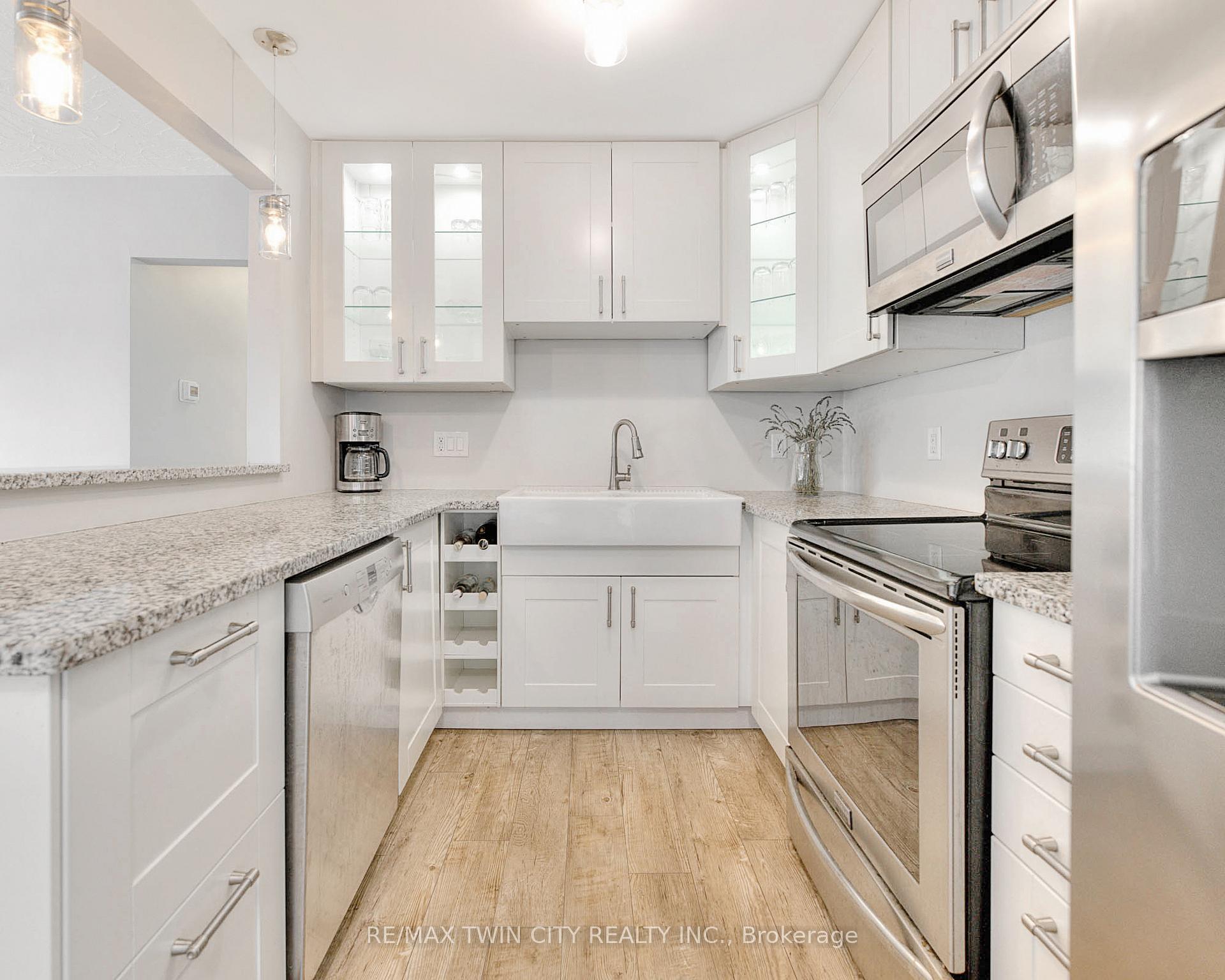 Photo 15 of 124 Fairfield Avenue, Kitchener, Fairfield — HOMEH