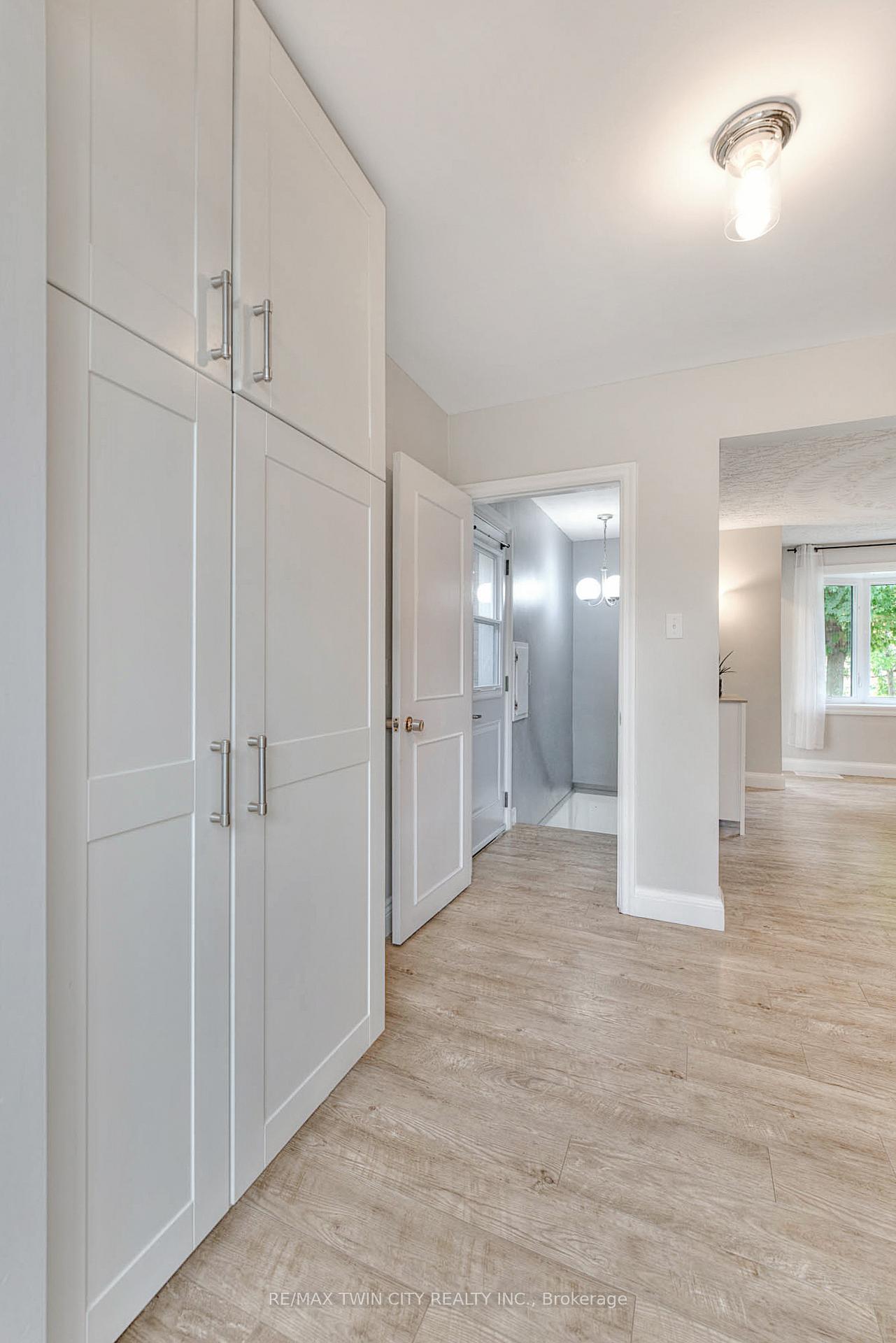 Photo 16 of 124 Fairfield Avenue, Kitchener, Fairfield — HOMEH