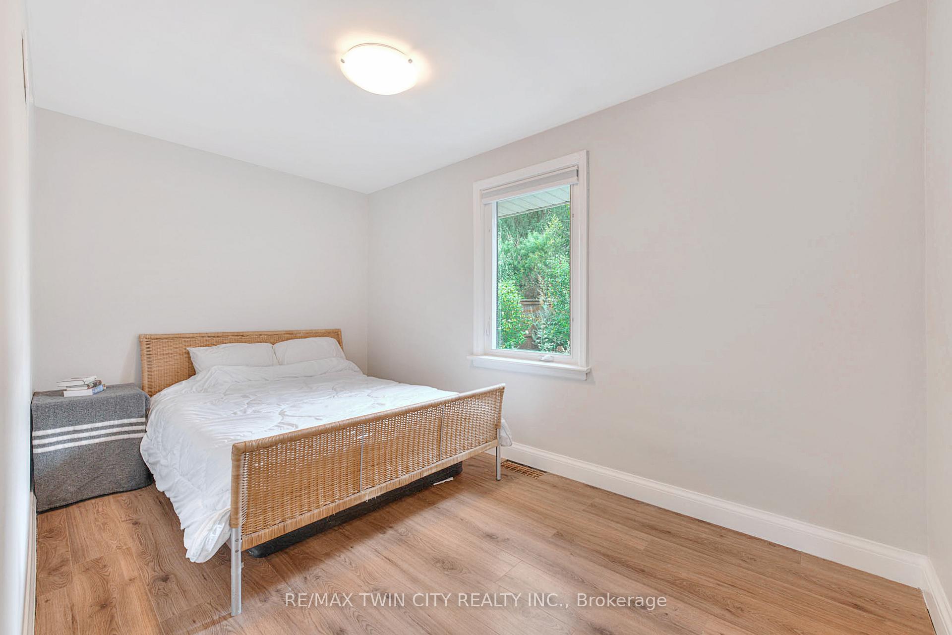 Photo 23 of 124 Fairfield Avenue, Kitchener, Fairfield — HOMEH