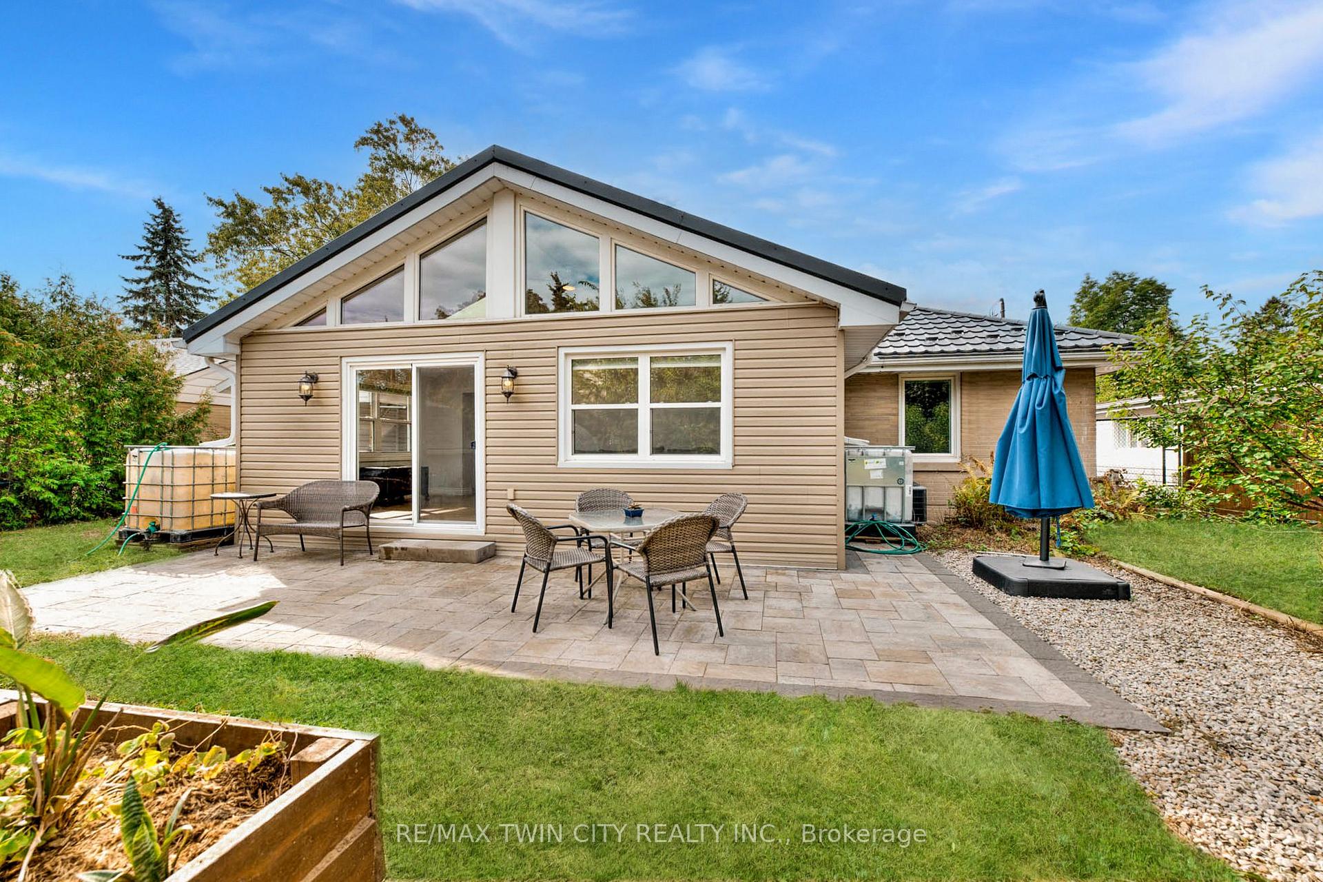 Photo 31 of 124 Fairfield Avenue, Kitchener, Fairfield — HOMEH