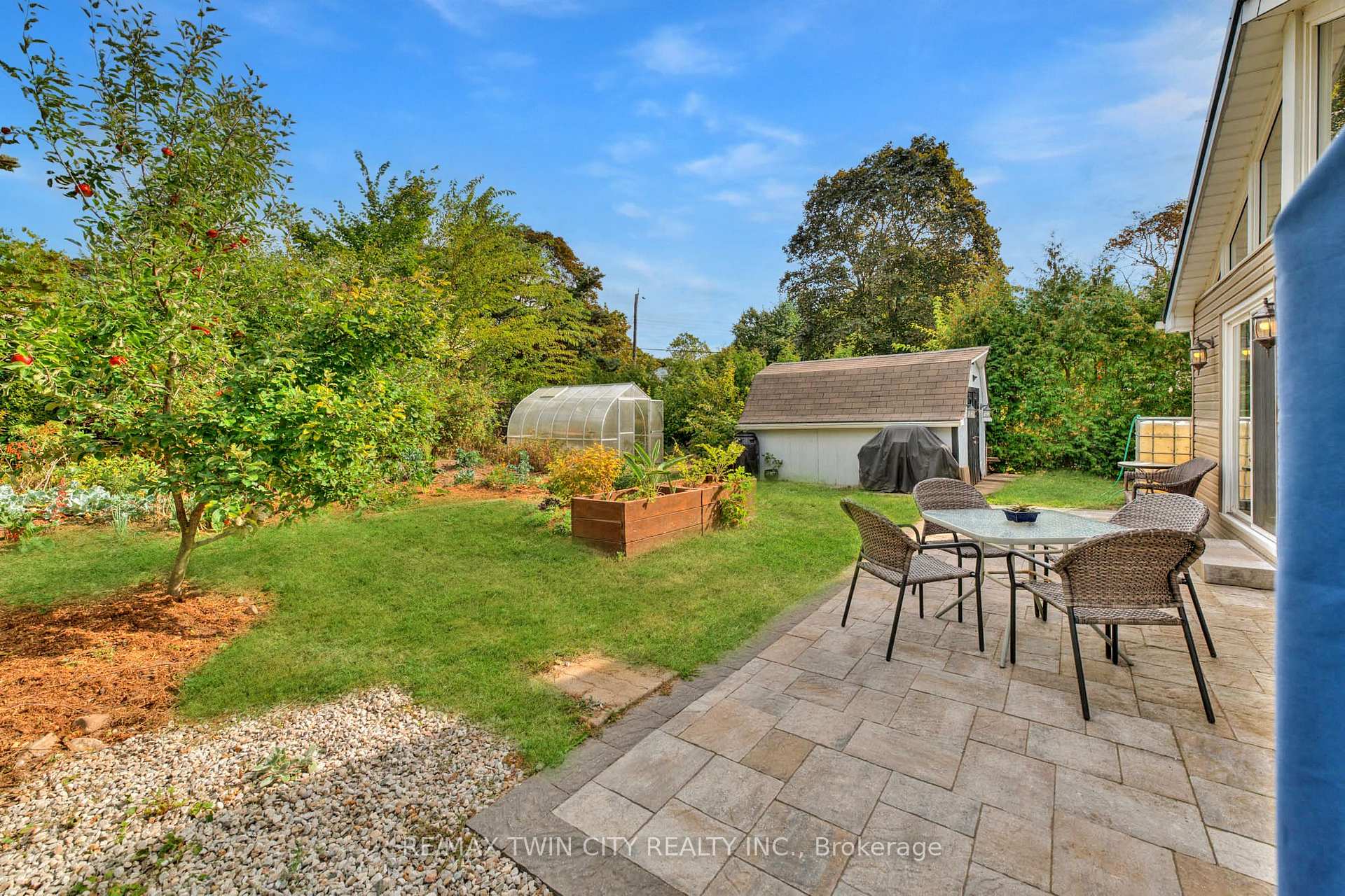 Photo 33 of 124 Fairfield Avenue, Kitchener, Fairfield — HOMEH