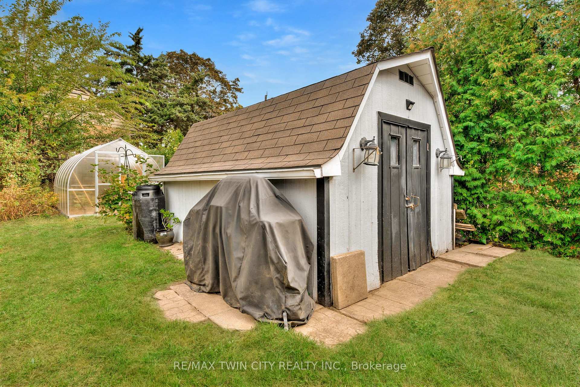 Photo 34 of 124 Fairfield Avenue, Kitchener, Fairfield — HOMEH