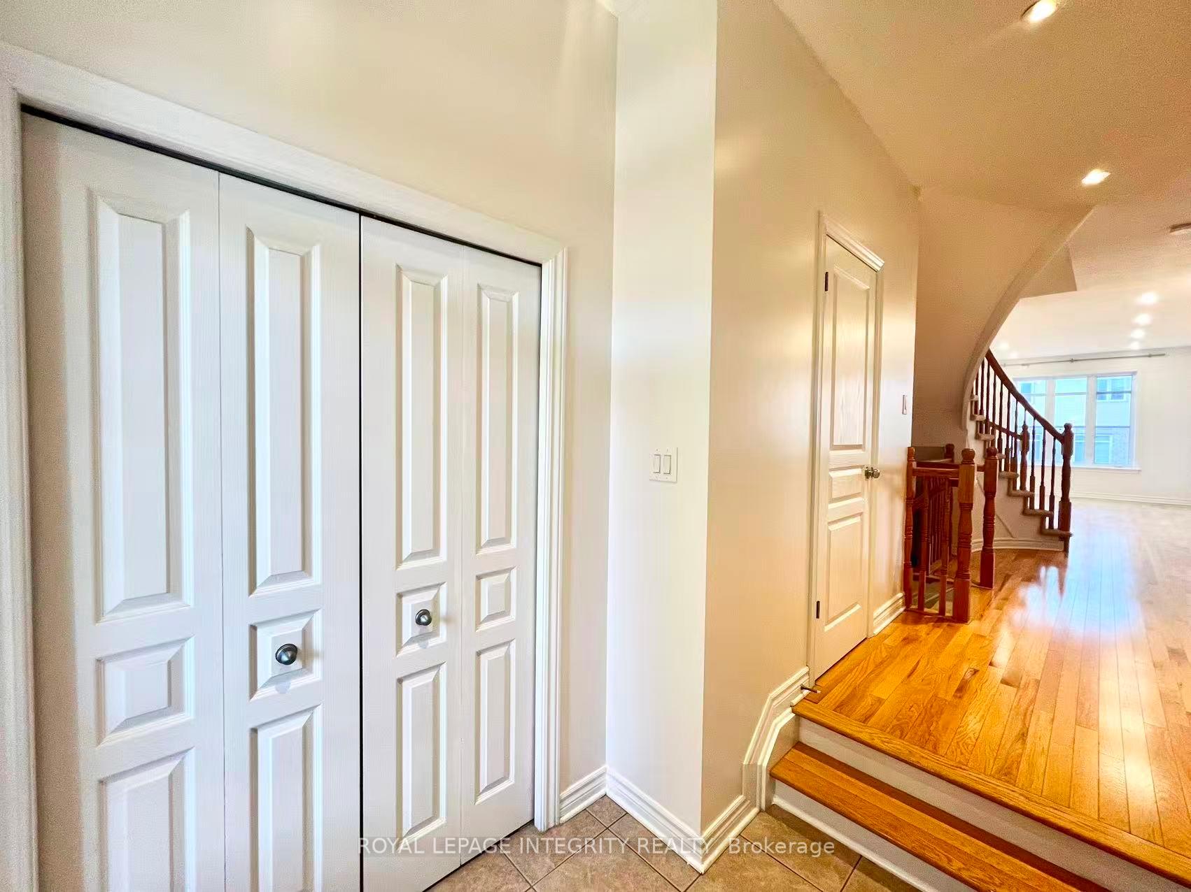 Photo 3 of 1029 Ottenbrite Crescent, Ottawa, Kanata - Kanata Lakes/Heritage Hills — HOMEH