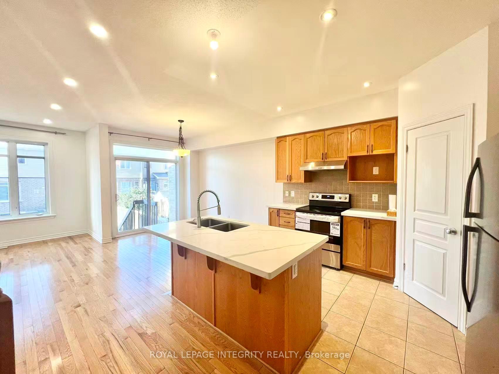 Photo 6 of 1029 Ottenbrite Crescent, Ottawa, Kanata - Kanata Lakes/Heritage Hills — HOMEH