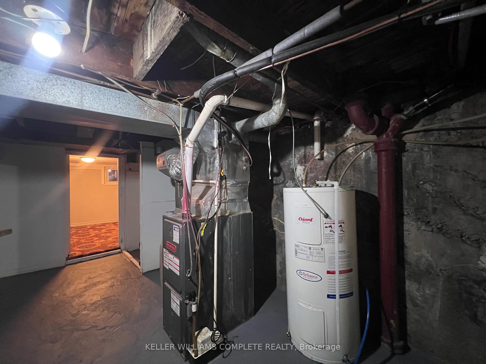 Photo 20 of 34 Douglas Avenue, Hamilton, Industrial Sector — HOMEH