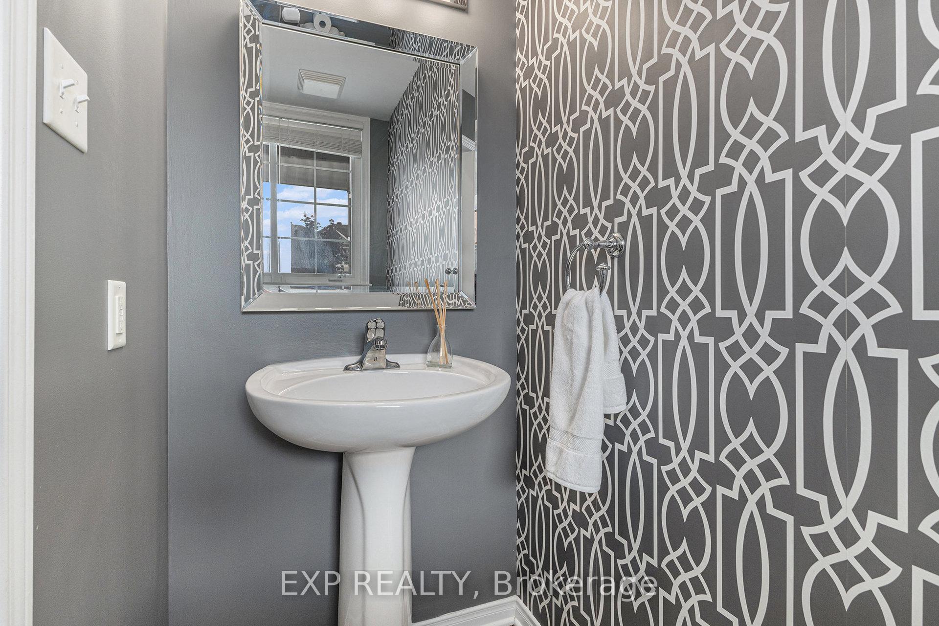 Photo 13 of 841 Tabaret Street, Ottawa, Kanata - Emerald Meadows/Trailwest — HOMEH