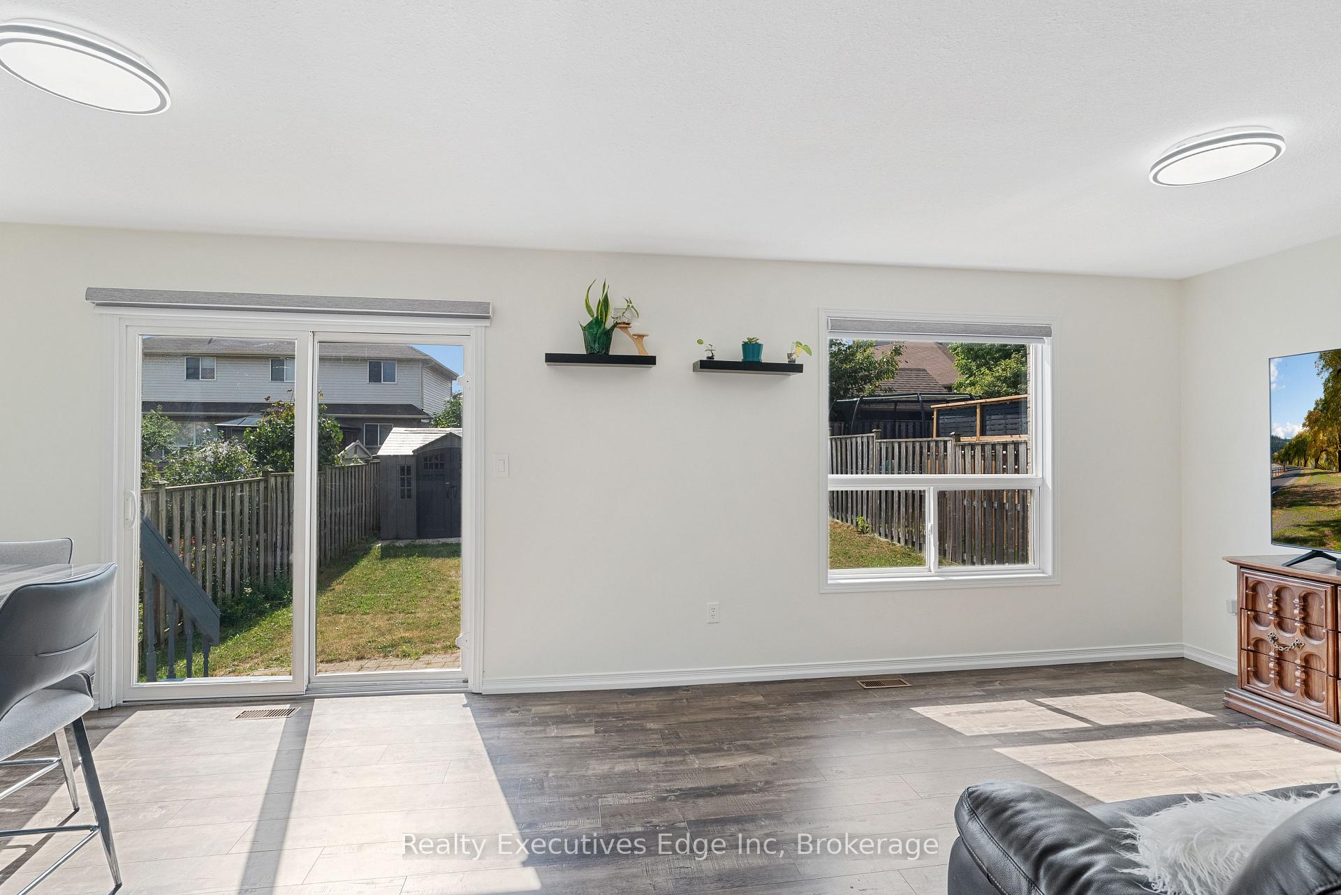 Photo 13 of 74 Joshua Street, Kitchener, Country Hills East — HOMEH