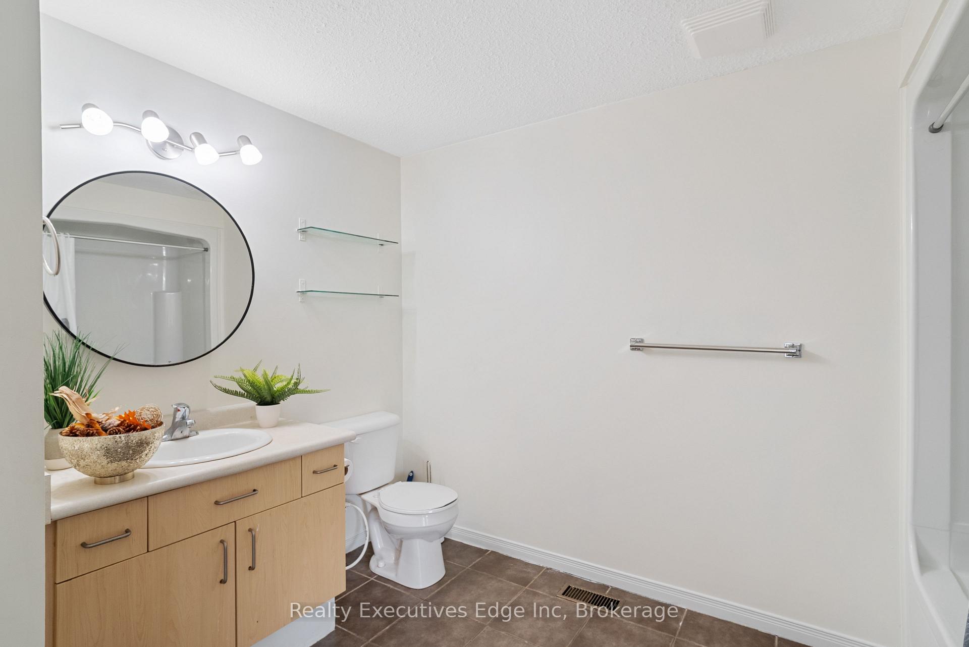Photo 25 of 74 Joshua Street, Kitchener, Country Hills East — HOMEH