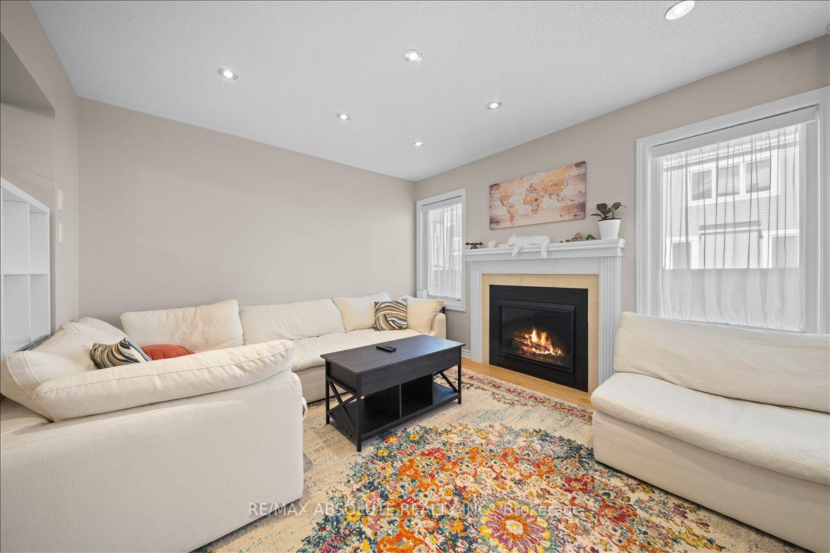 Photo 14 of 543 Foxlight Circle, Ottawa, Kanata - Emerald Meadows/Trailwest — HOMEH