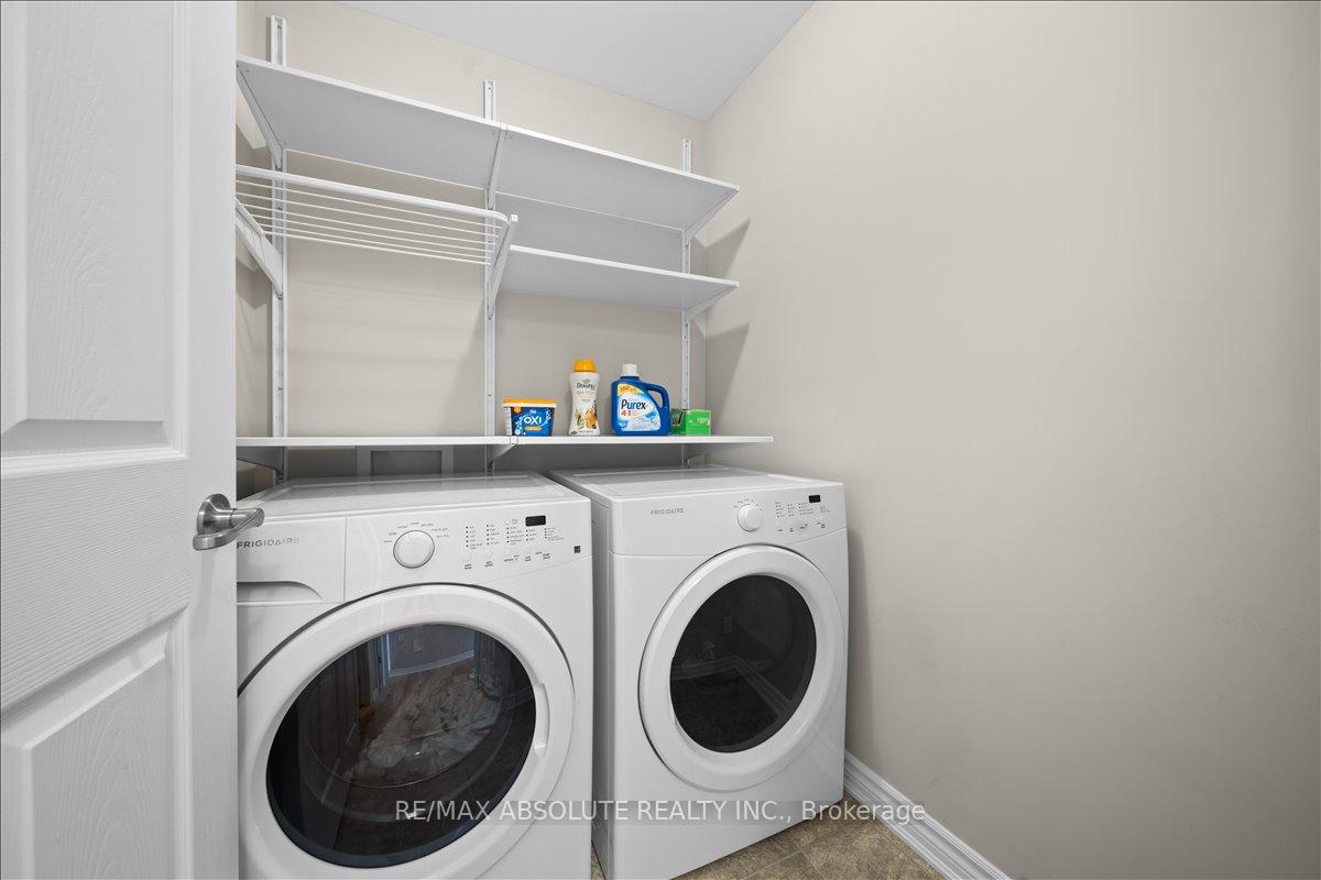 Photo 21 of 543 Foxlight Circle, Ottawa, Kanata - Emerald Meadows/Trailwest — HOMEH