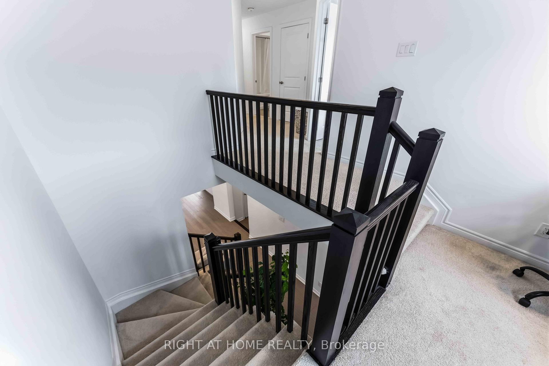 Photo 14 of 756 Brittanic Road, Ottawa, Kanata - Emerald Meadows/Trailwest — HOMEH