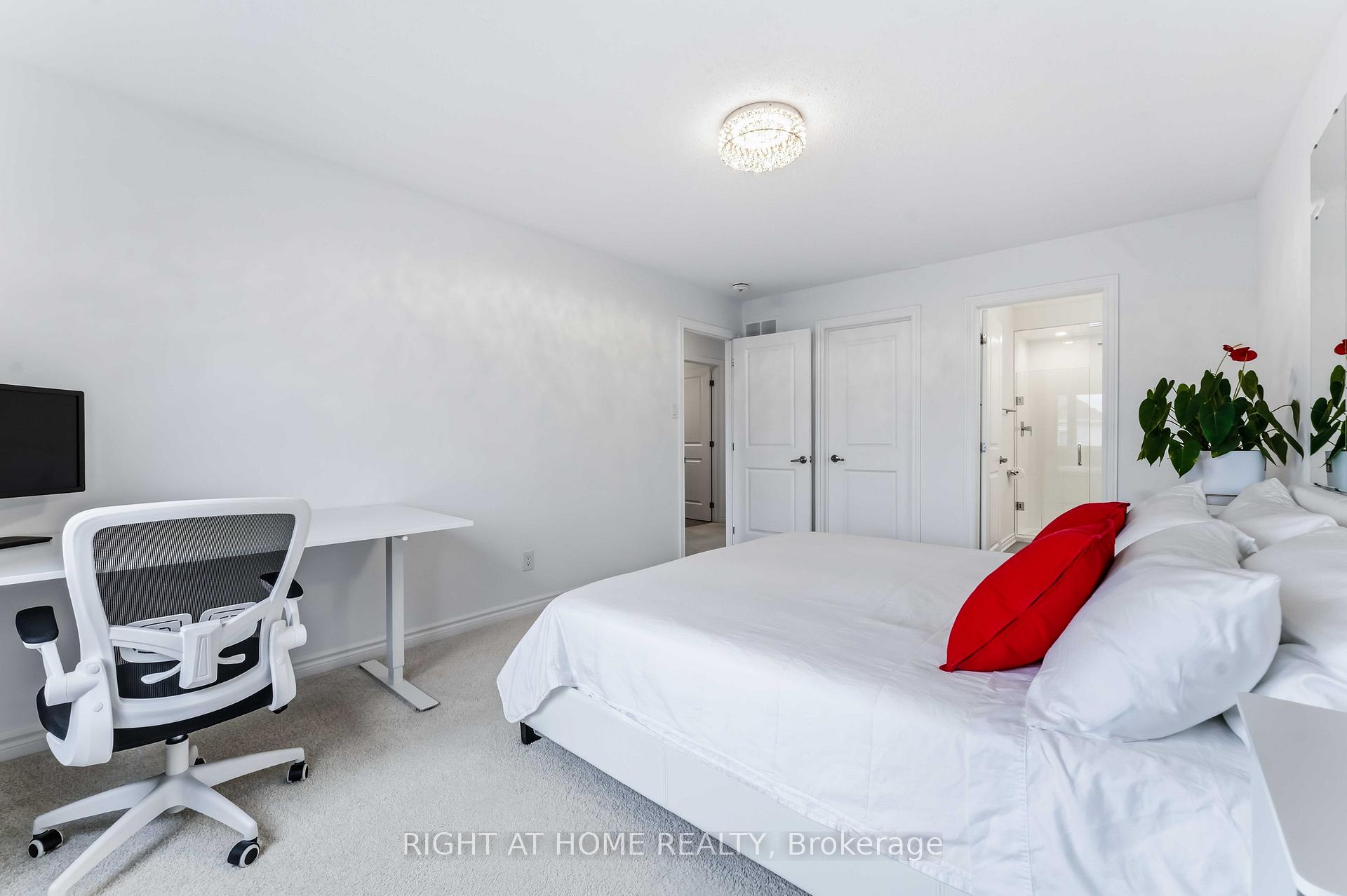 Photo 19 of 756 Brittanic Road, Ottawa, Kanata - Emerald Meadows/Trailwest — HOMEH
