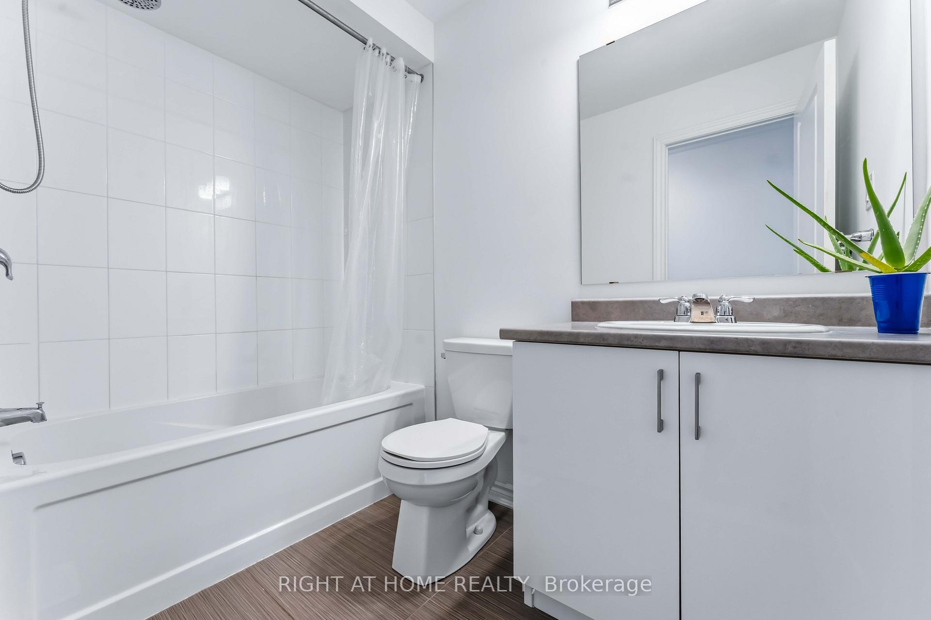Photo 23 of 756 Brittanic Road, Ottawa, Kanata - Emerald Meadows/Trailwest — HOMEH