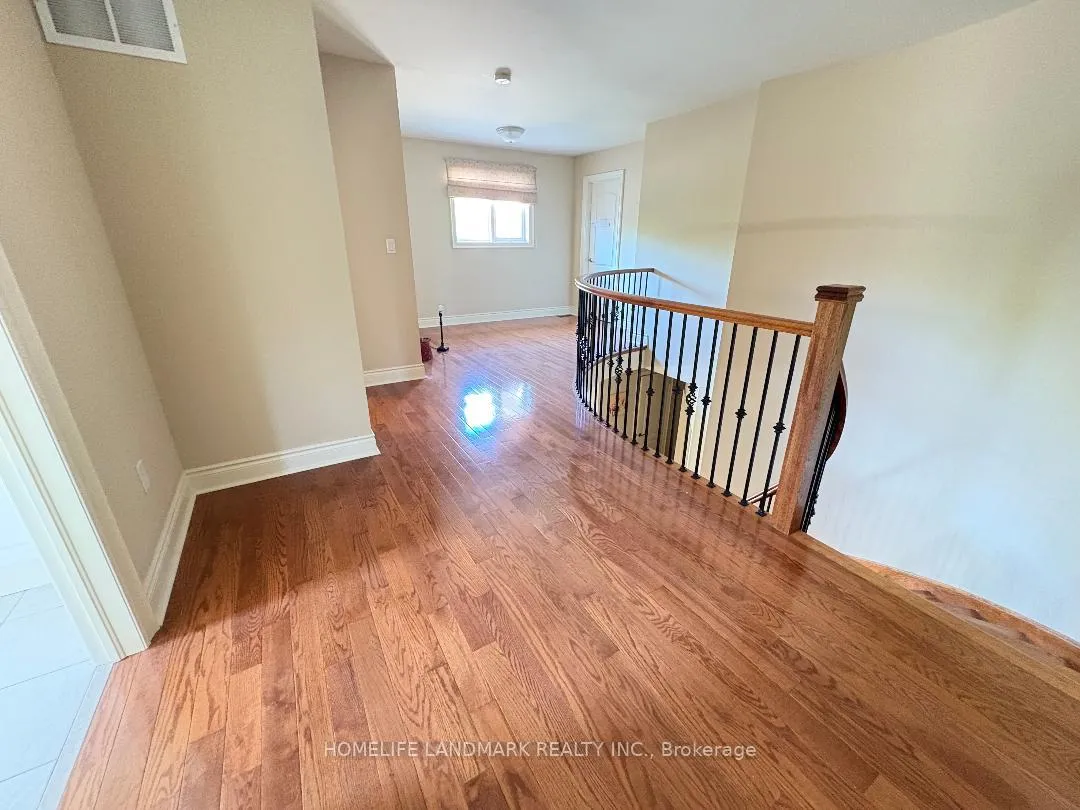 Photo 9 of 29 Hans Drive, Markham, Cachet — HOMEH