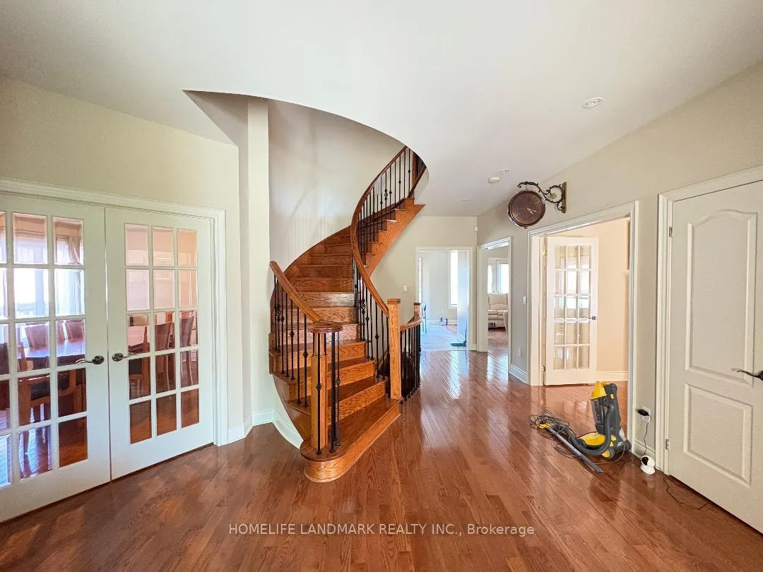 Photo 10 of 29 Hans Drive, Markham, Cachet — HOMEH