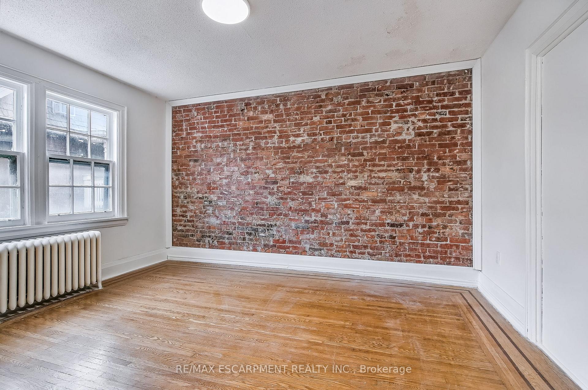 Photo 17 of Unit 9, 312 Aberdeen Avenue, Hamilton, Kirkendall — HOMEH