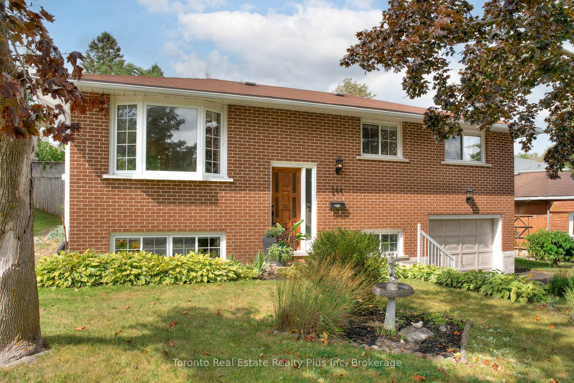 Photo 1 of 244 Westwood Drive, Kitchener — HOMEH