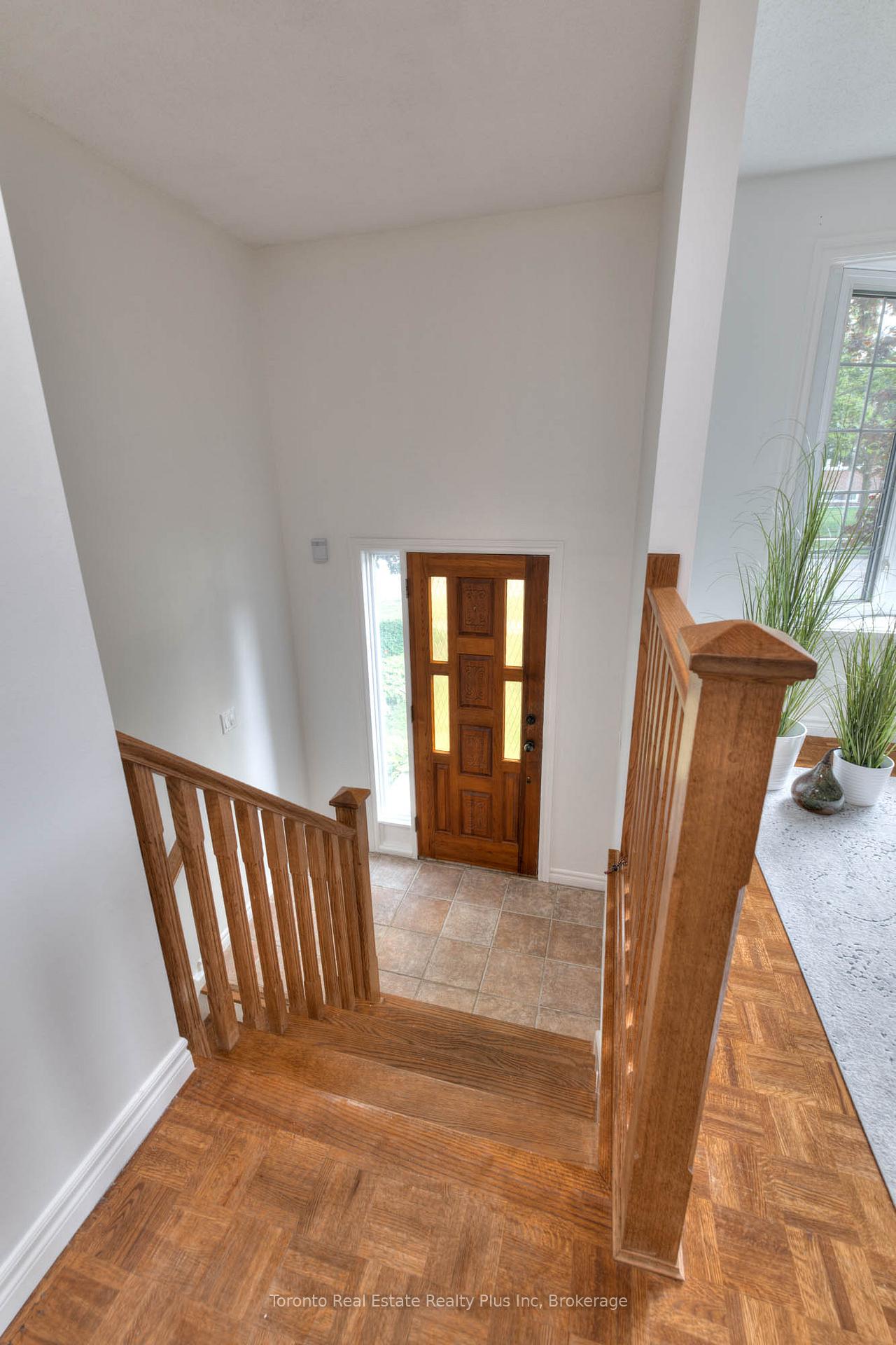 Photo 7 of 244 Westwood Drive, Kitchener — HOMEH