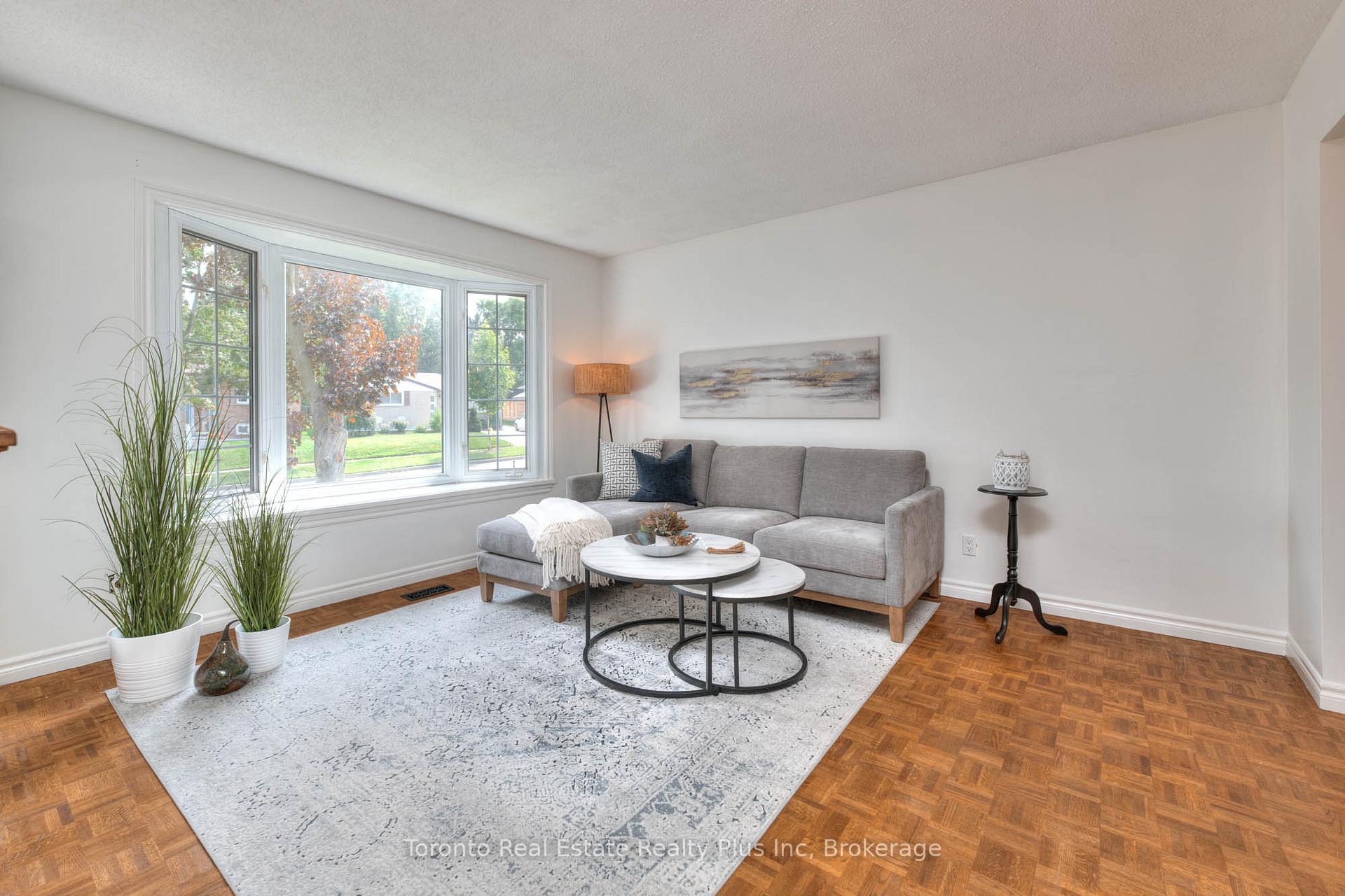 Photo 9 of 244 Westwood Drive, Kitchener — HOMEH