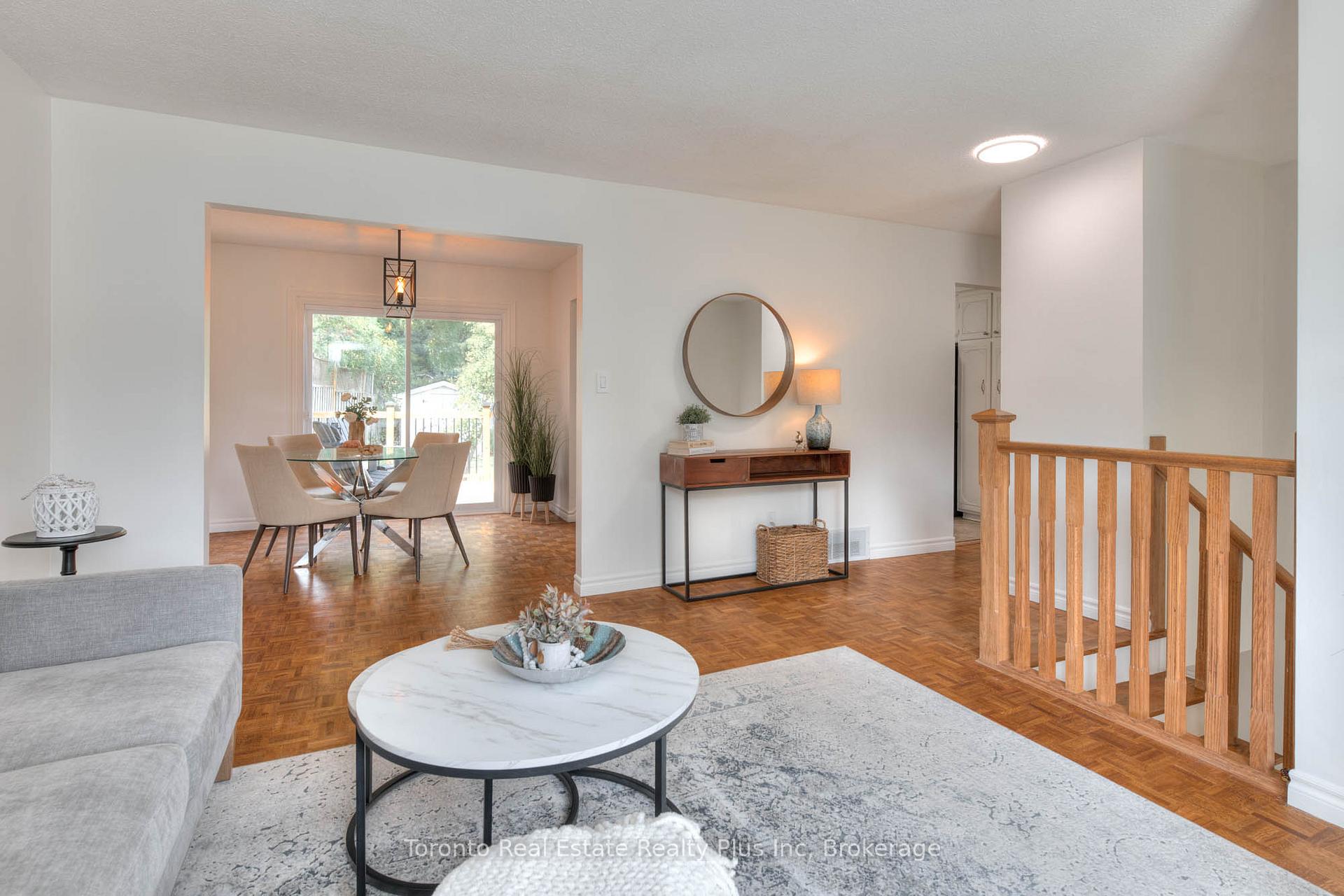 Photo 11 of 244 Westwood Drive, Kitchener — HOMEH