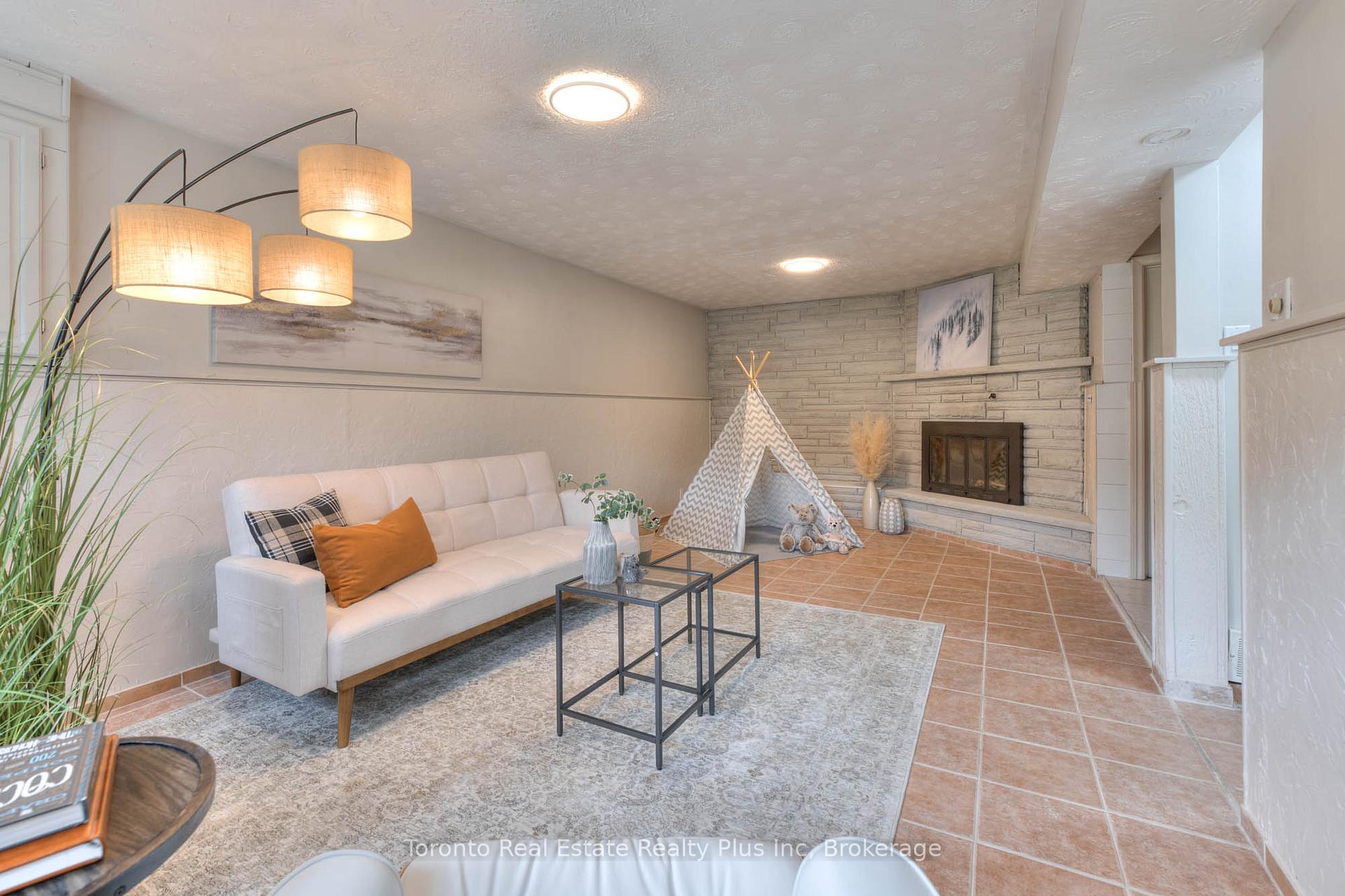 Photo 26 of 244 Westwood Drive, Kitchener — HOMEH