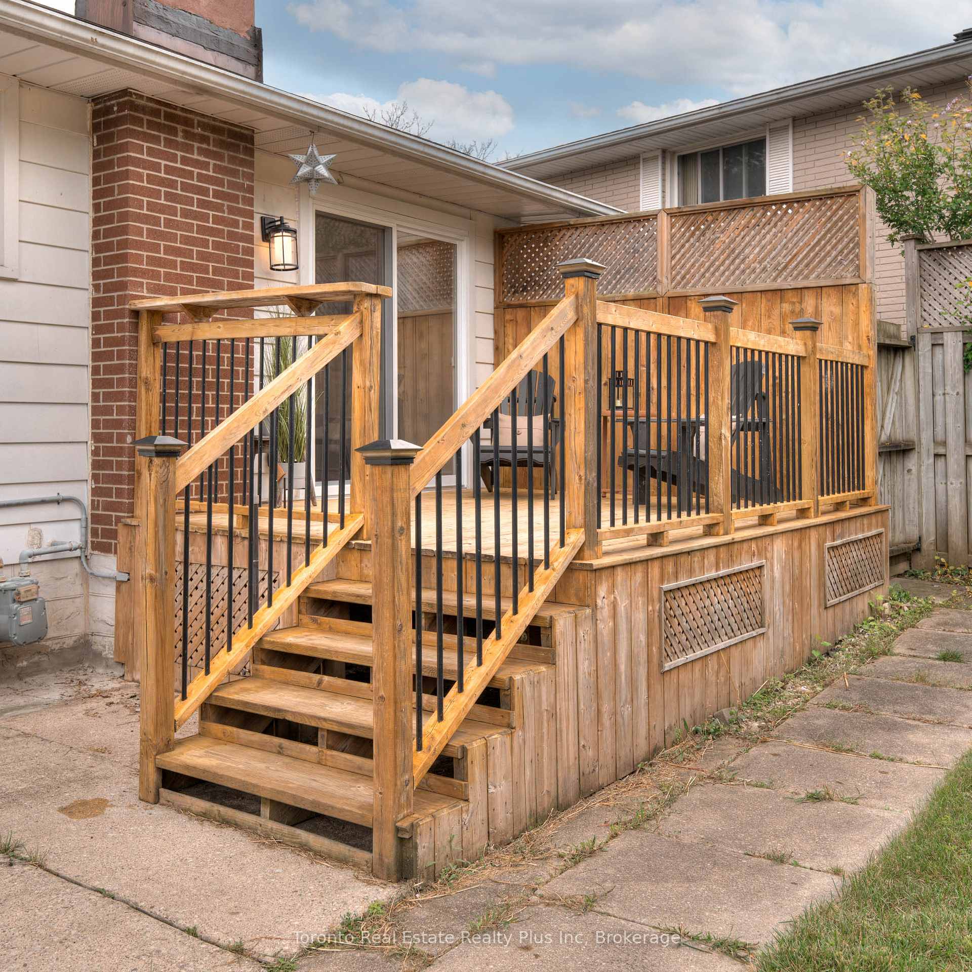 Photo 32 of 244 Westwood Drive, Kitchener — HOMEH
