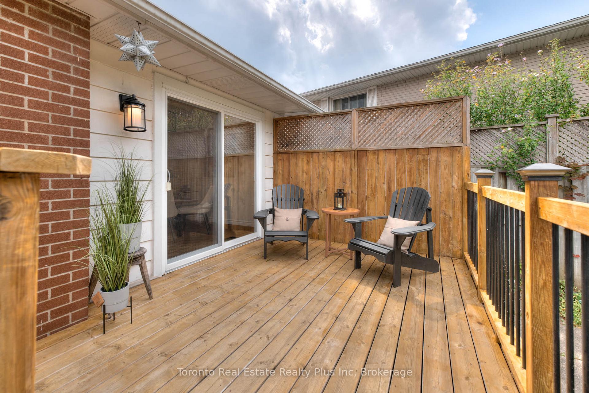 Photo 33 of 244 Westwood Drive, Kitchener — HOMEH