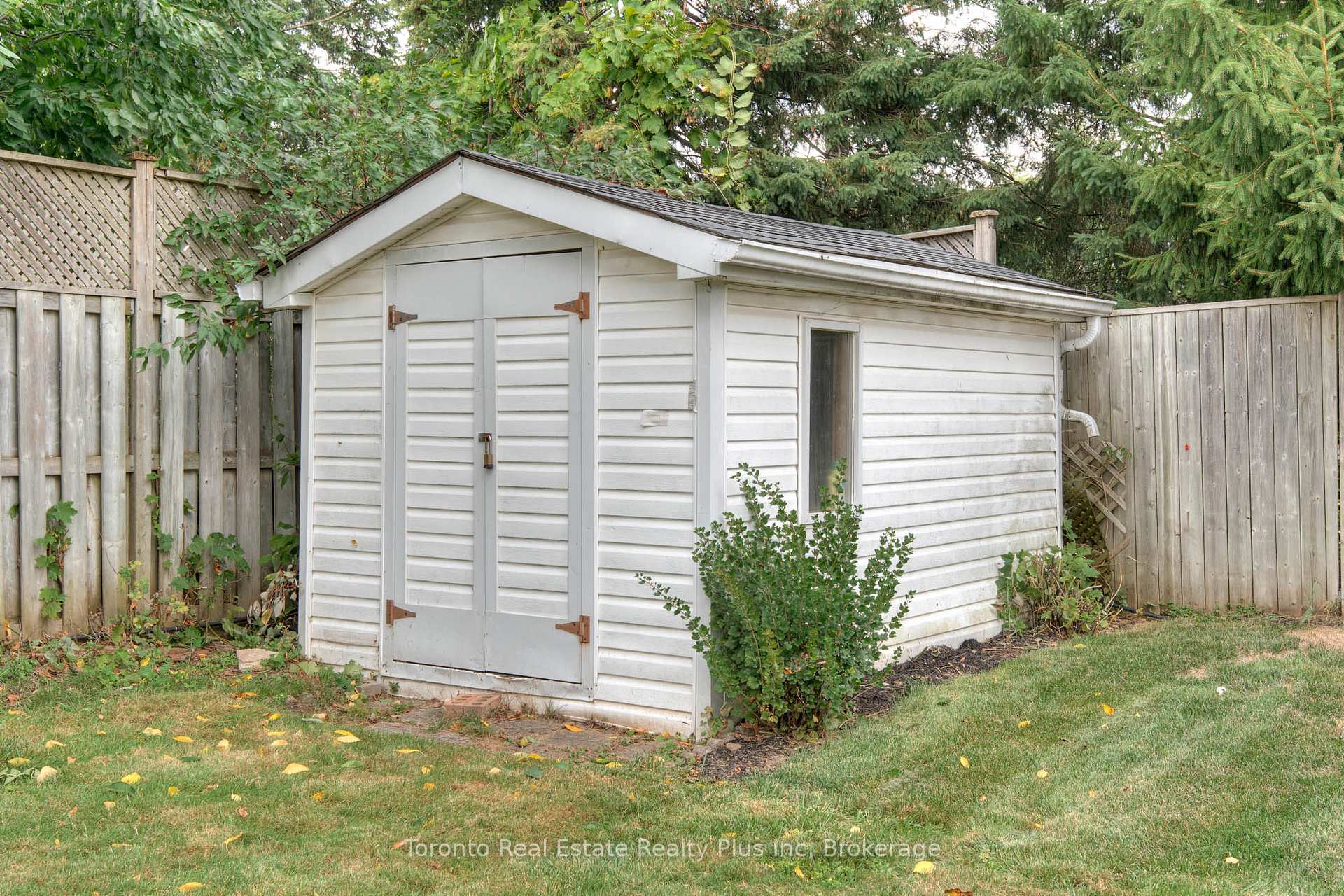 Photo 36 of 244 Westwood Drive, Kitchener — HOMEH