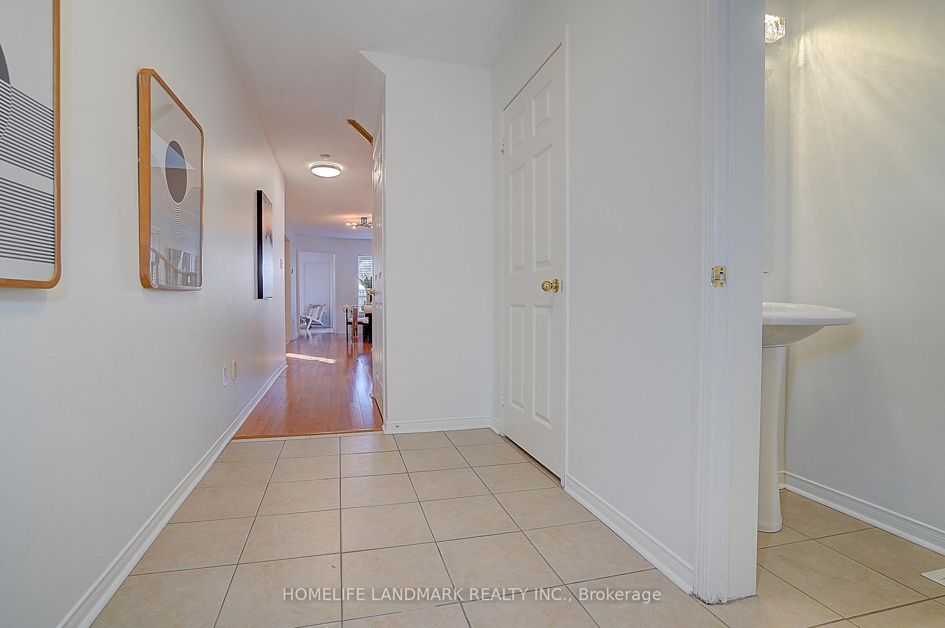 Photo 3 of 21 Raintree Drive, Markham, Village Green-South Unionville — HOMEH