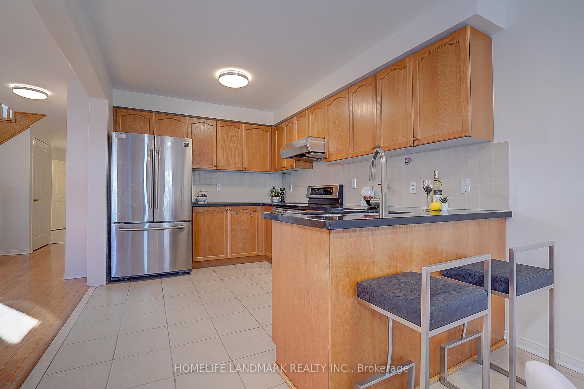 Photo 11 of 21 Raintree Drive, Markham, Village Green-South Unionville — HOMEH