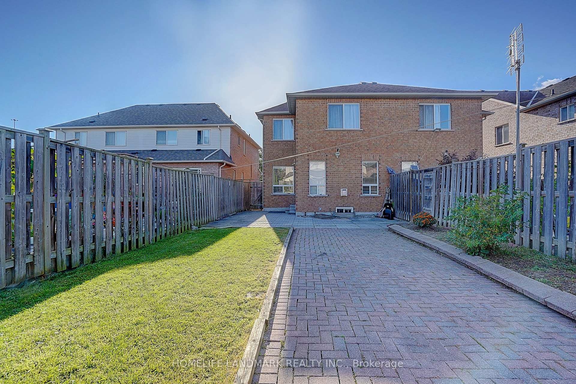 Photo 36 of 21 Raintree Drive, Markham, Village Green-South Unionville — HOMEH