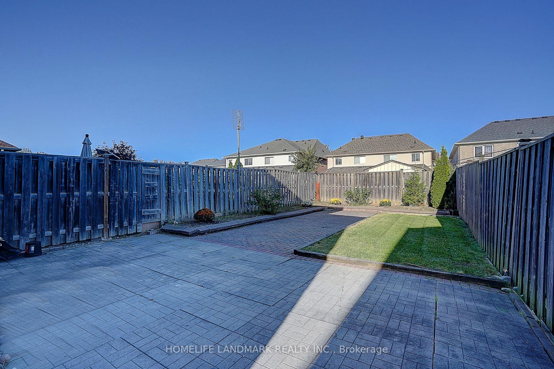 Photo 37 of 21 Raintree Drive, Markham, Village Green-South Unionville — HOMEH
