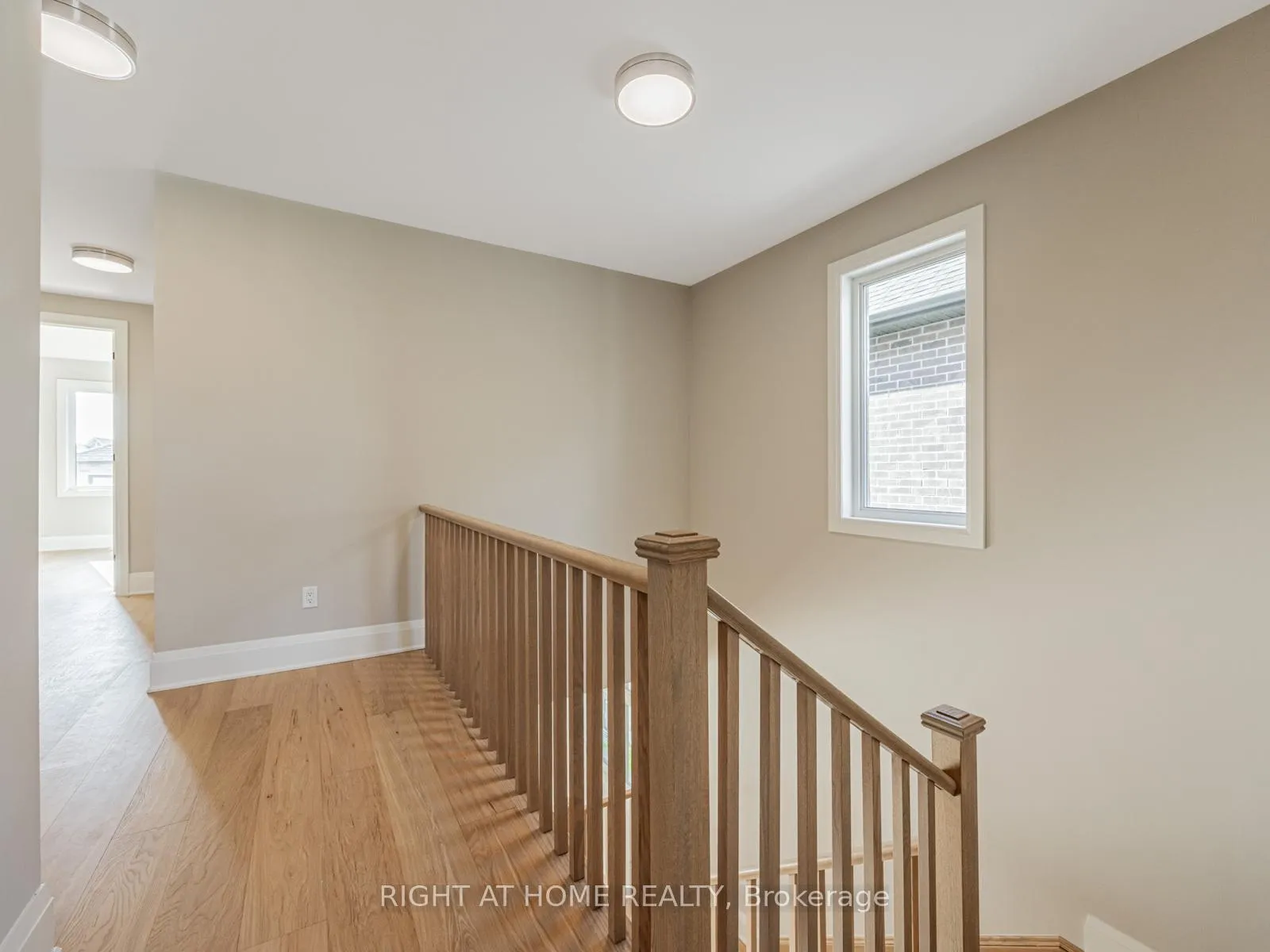 Photo 10 of 61 Greenridge Crescent, Markham, Rural Markham — HOMEH
