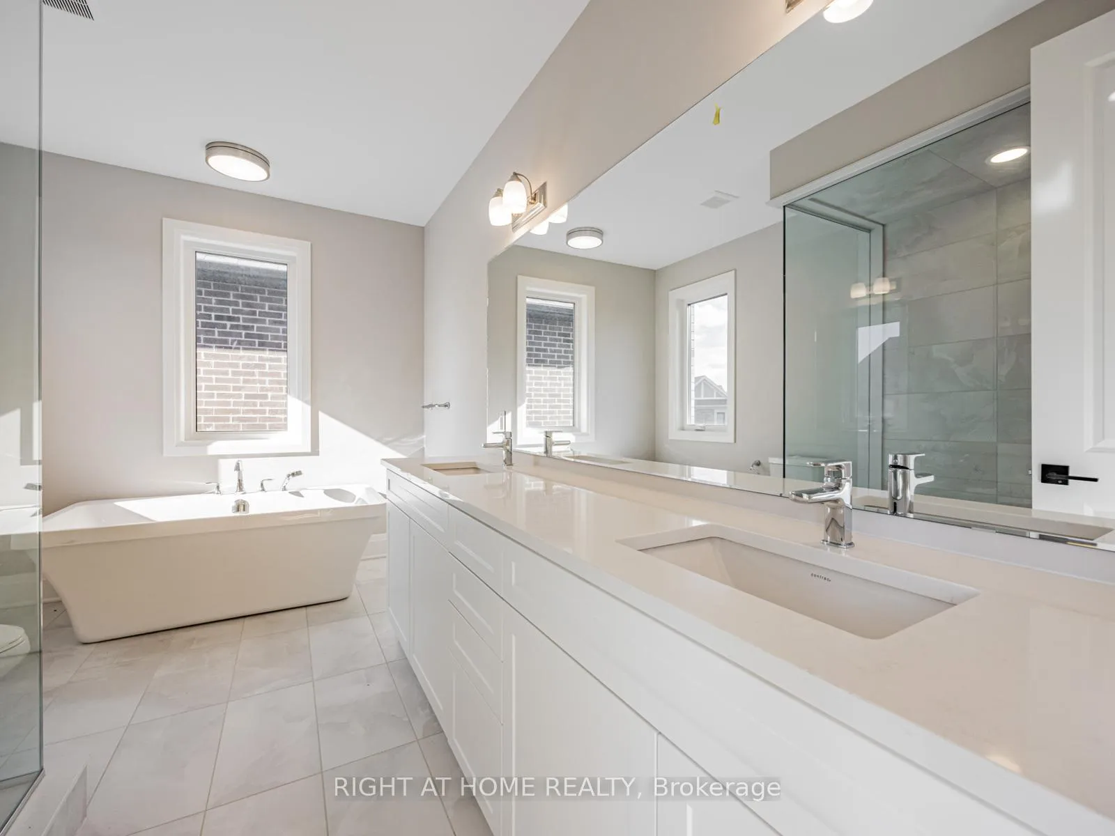 Photo 13 of 61 Greenridge Crescent, Markham, Rural Markham — HOMEH
